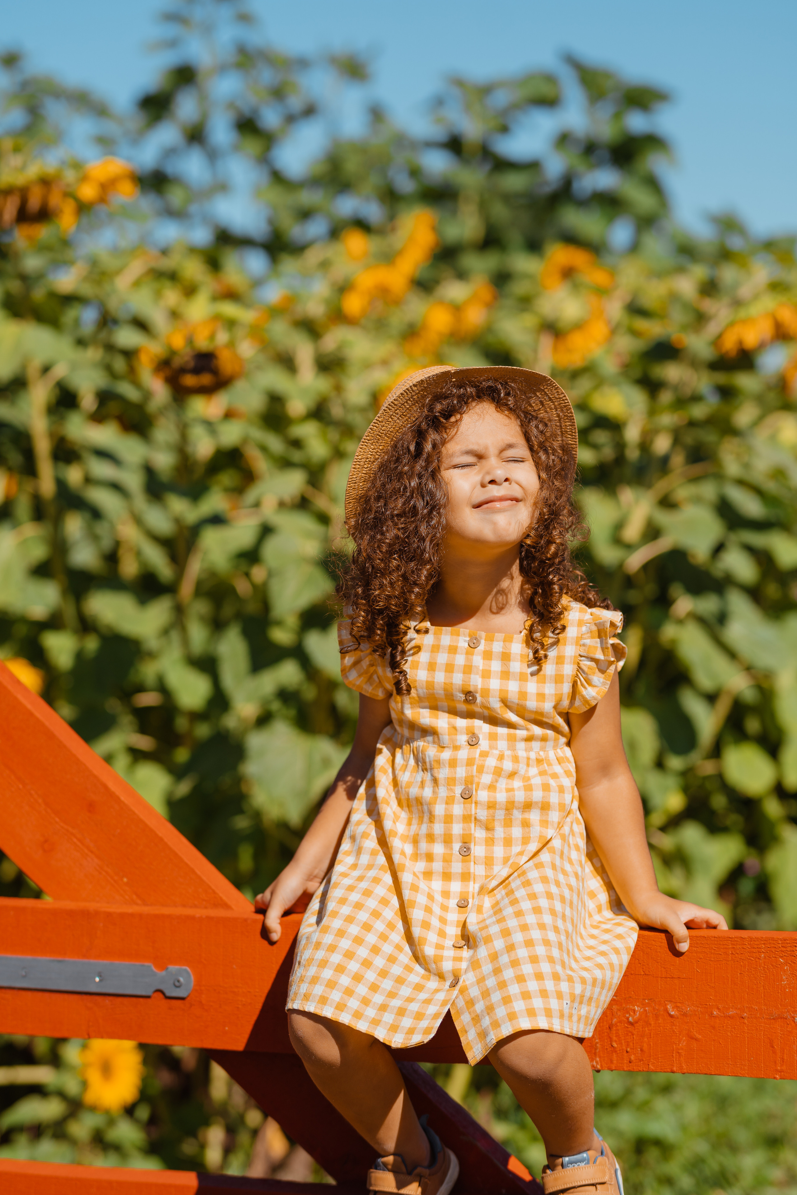 Модель девочка для предметной съемки Ева В С-Петербург | Sale Easy