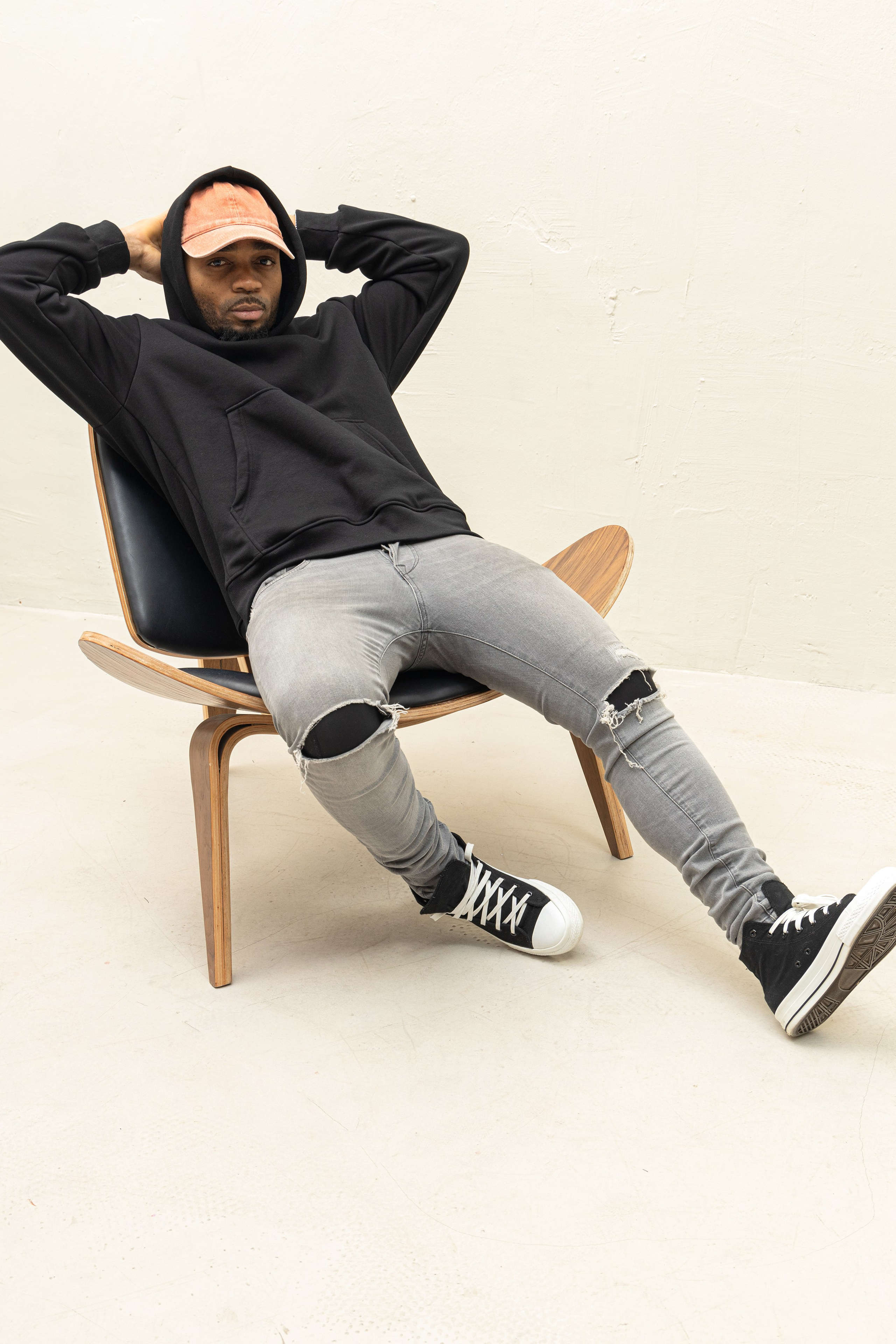 Модель для предметной съемки Ричи Н.Новгород | Sale Easy