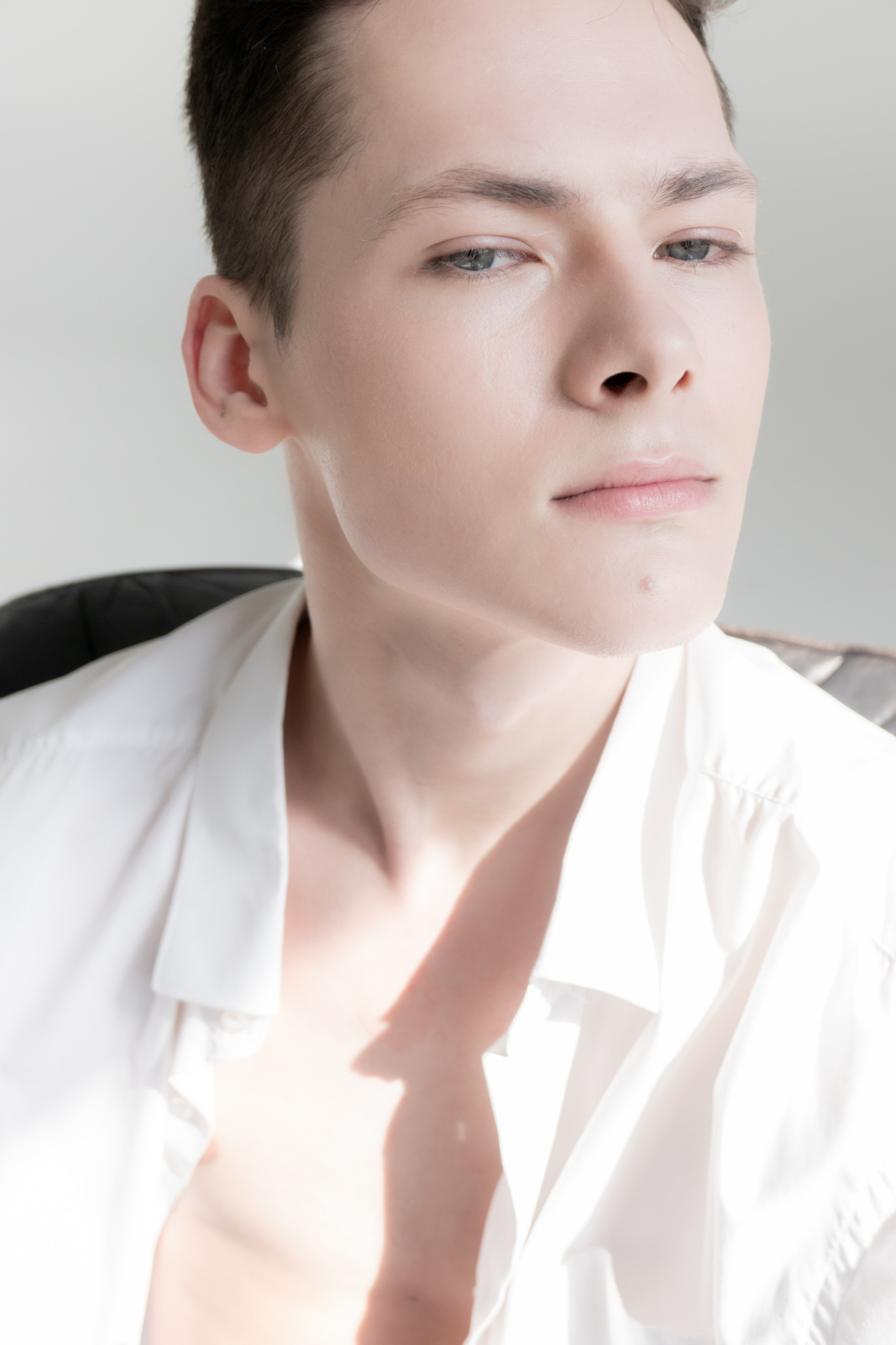 Модель для предметной съемки Андрей id 29 024 С.-Пб| Sale Easy