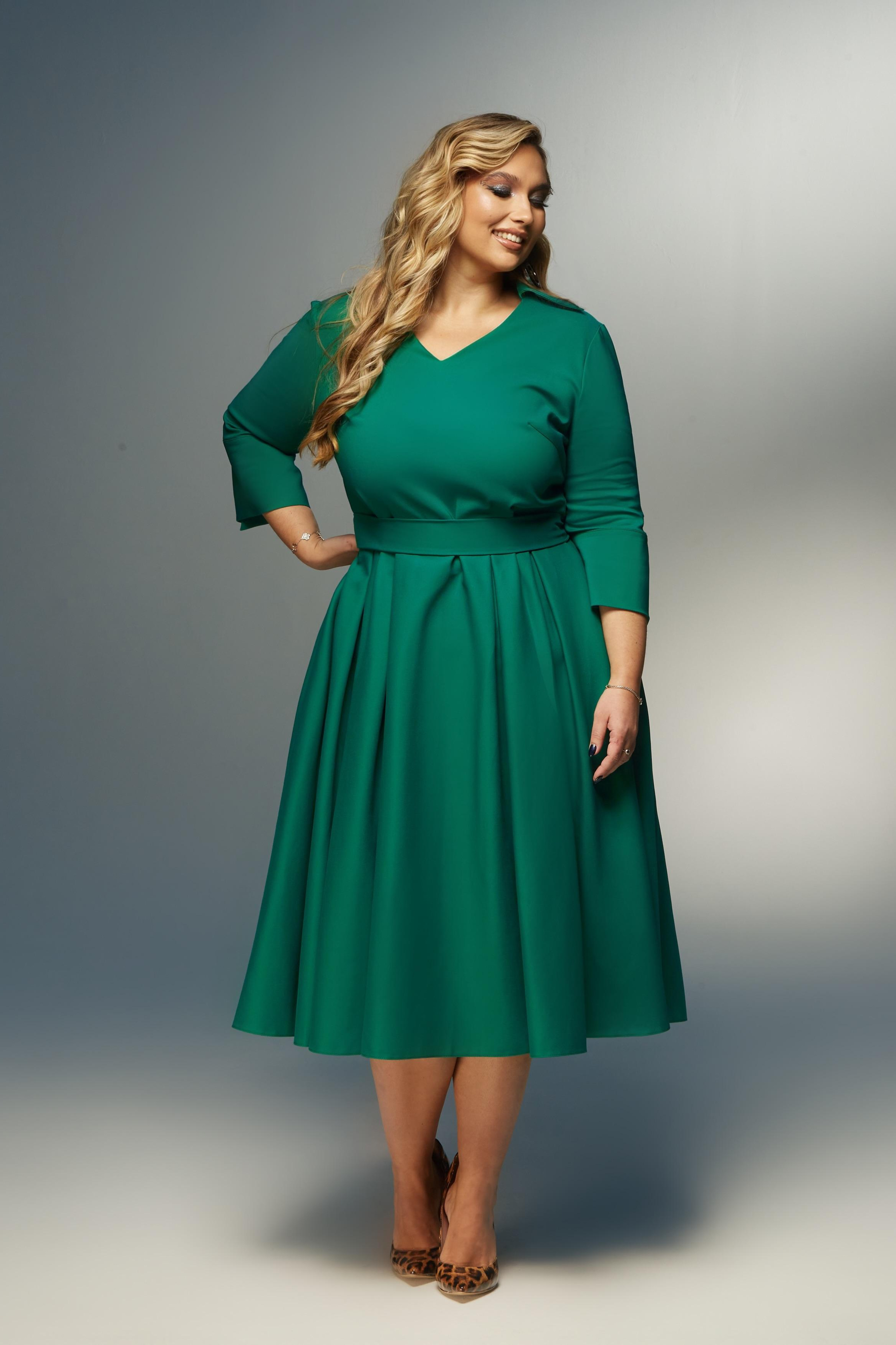 Модель plus size для съемок на маркетплейс Виктория У.Москва | Sale E