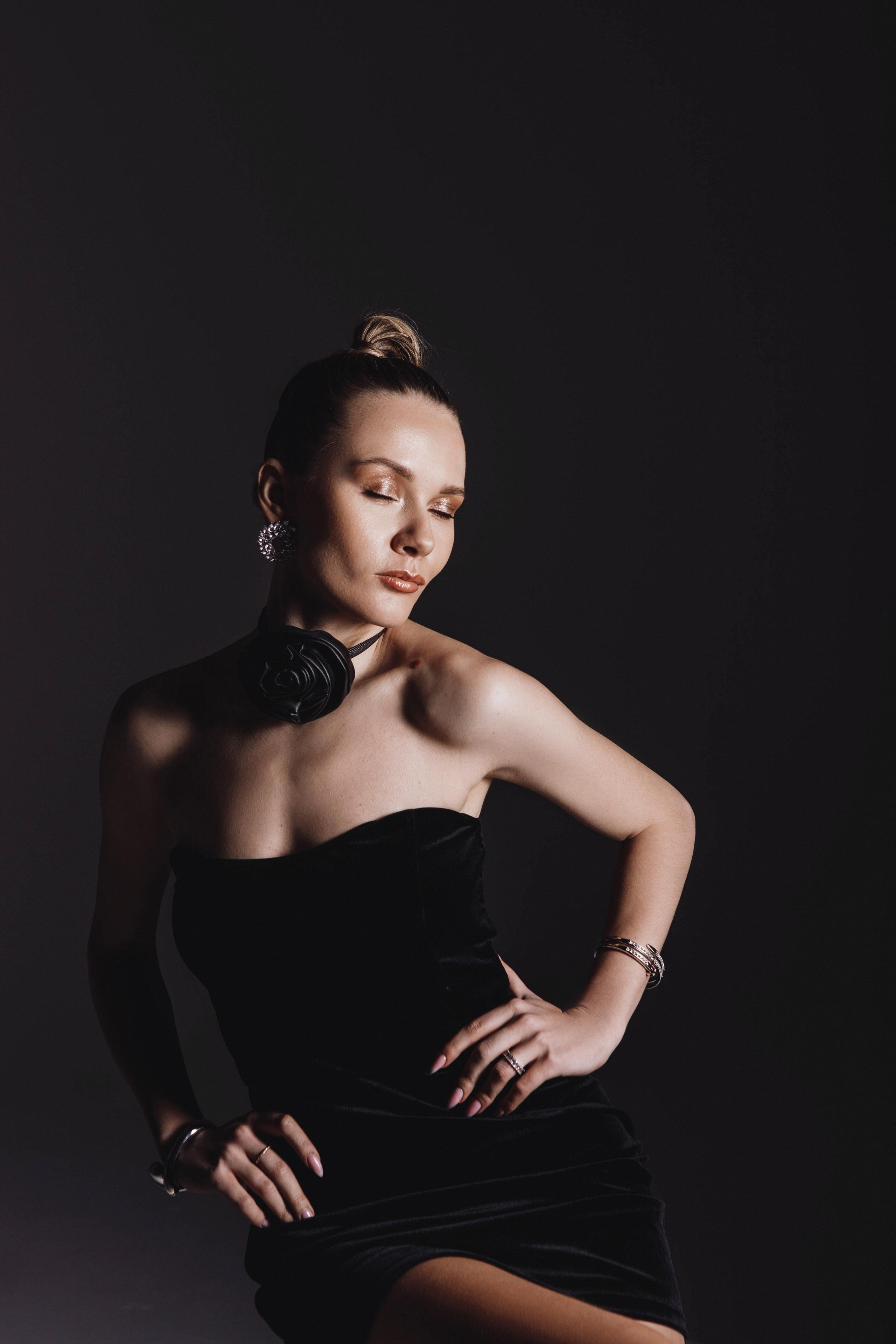 Модель для предметной съемки Карина А. Москва| Sale Easy