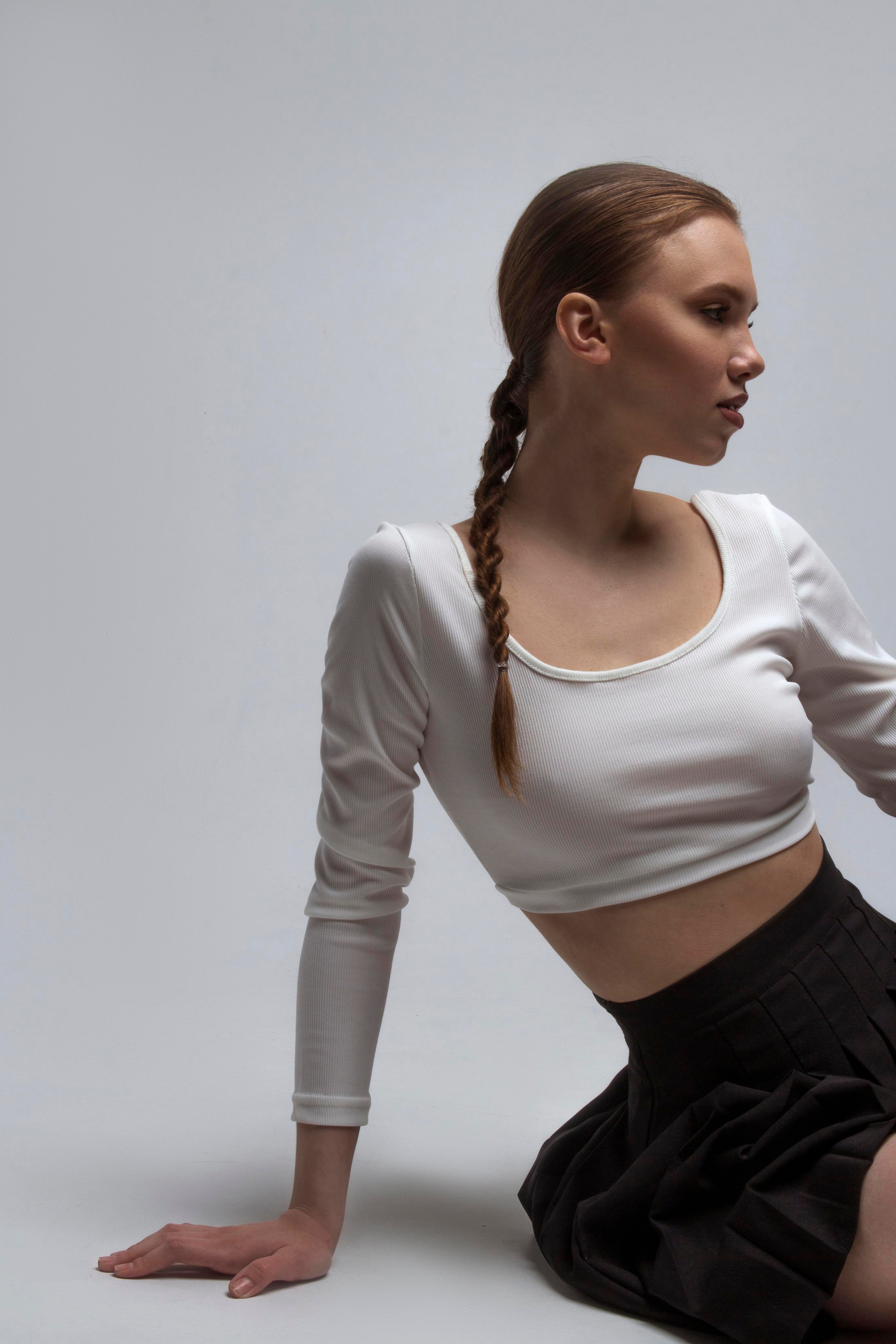 Модель для предметной съемки Лиза Б. С-Петербург | Sale Easy