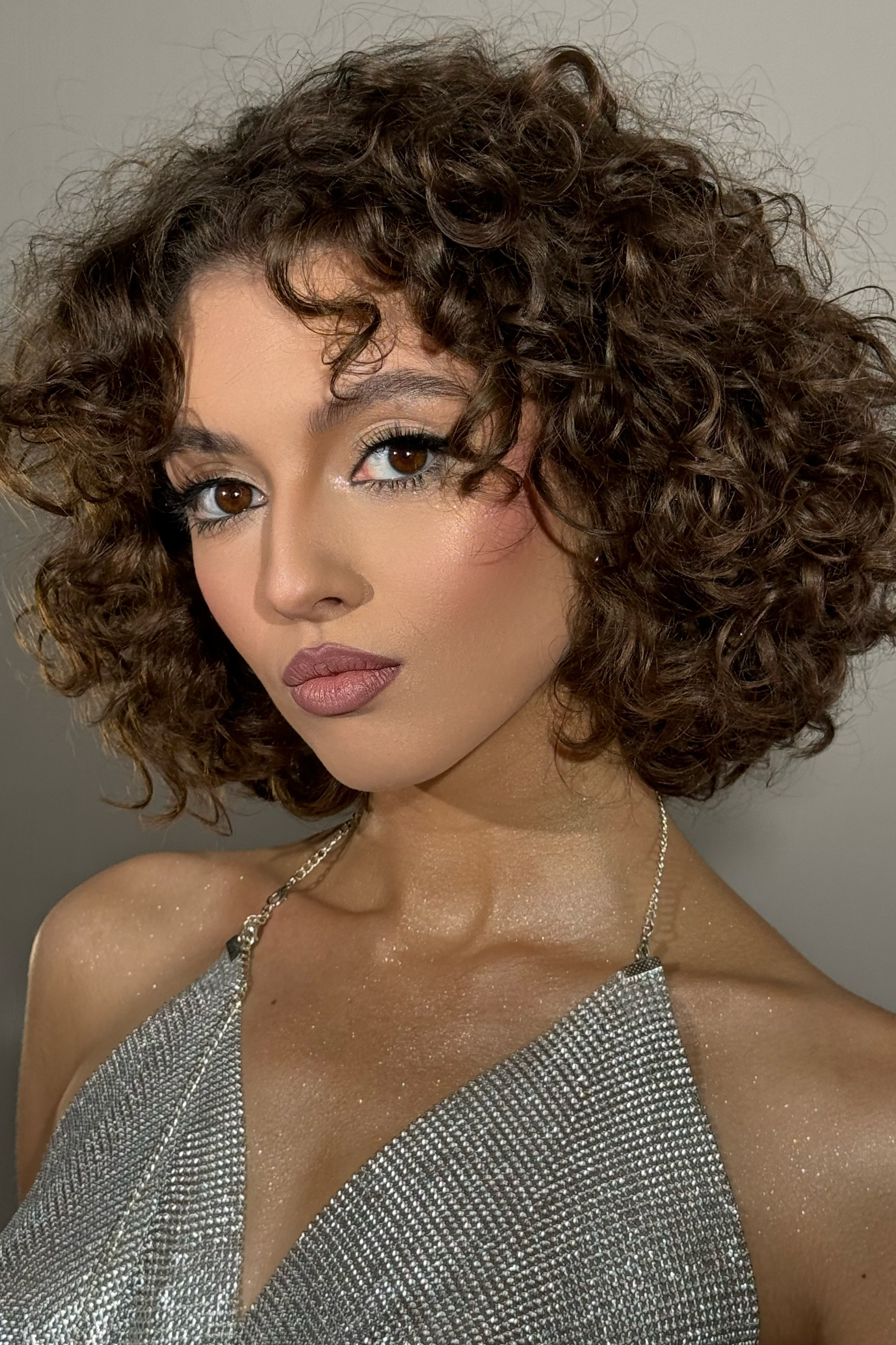 Модель для предметной съемки Анна Ш. С.-Пб| Sale Easy