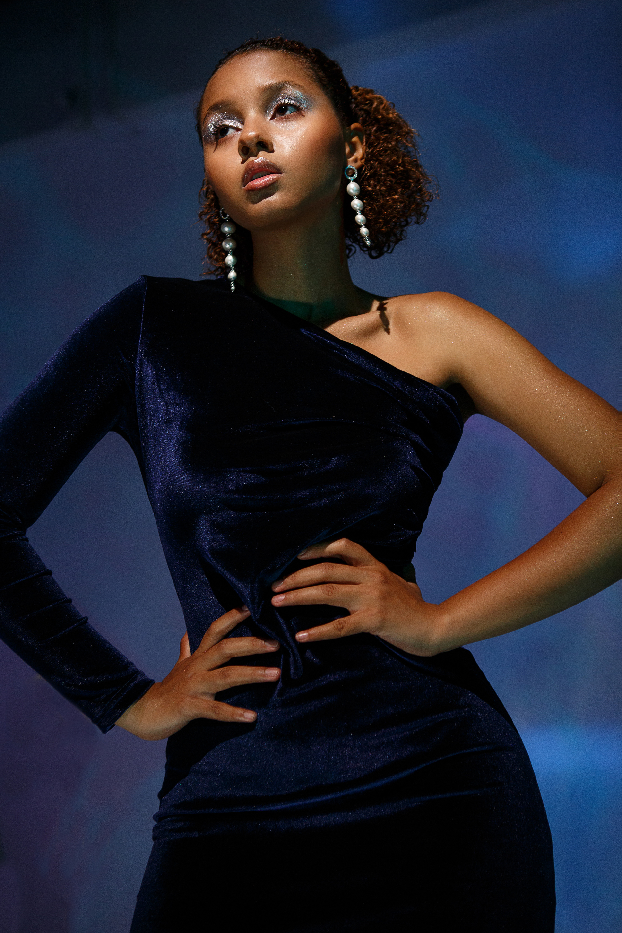 Модель для предметной съемки Нгема Элулалия Москва| Sale Easy