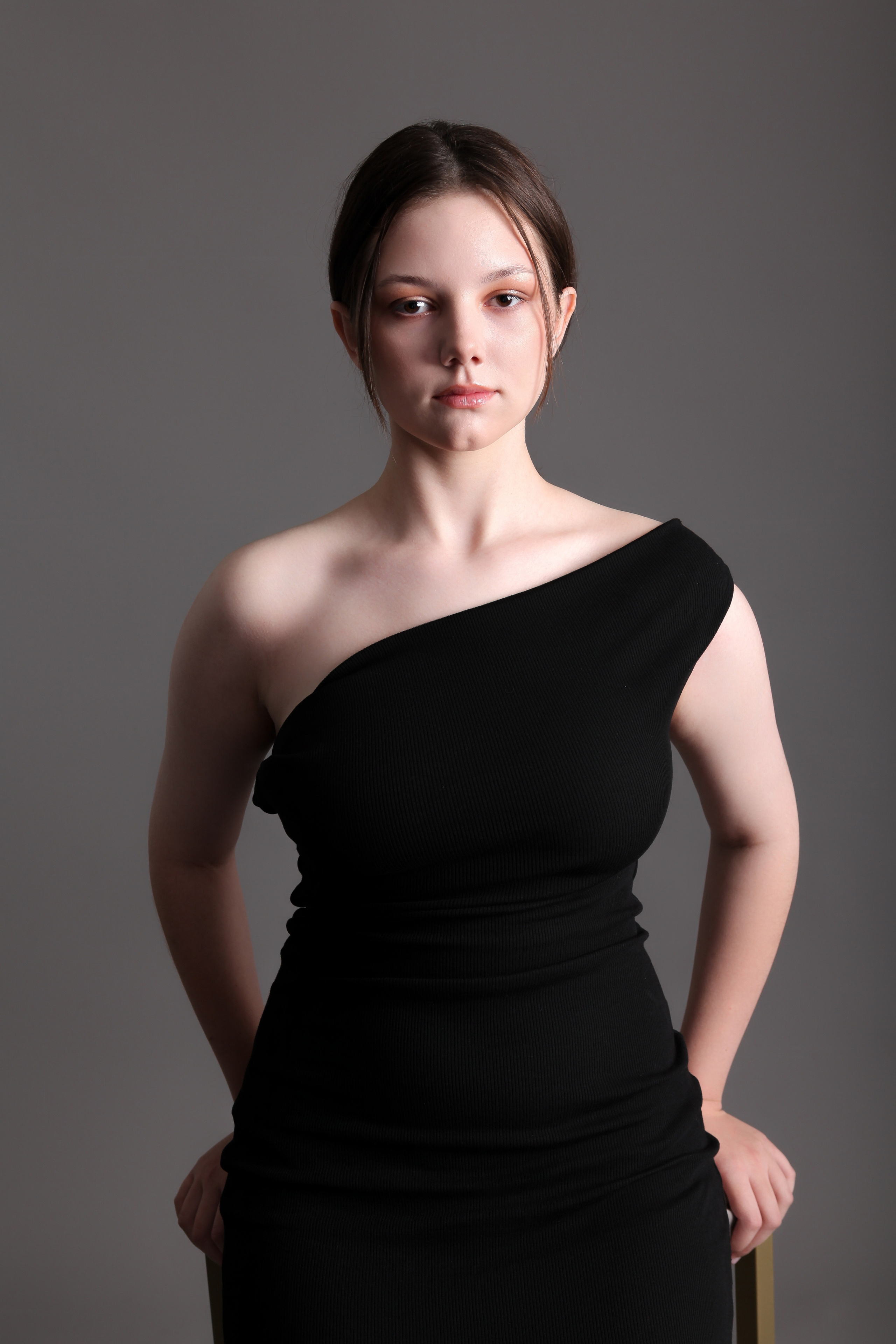 Модель для предметной съемки Виктория З Новосибирск| Sale Easy