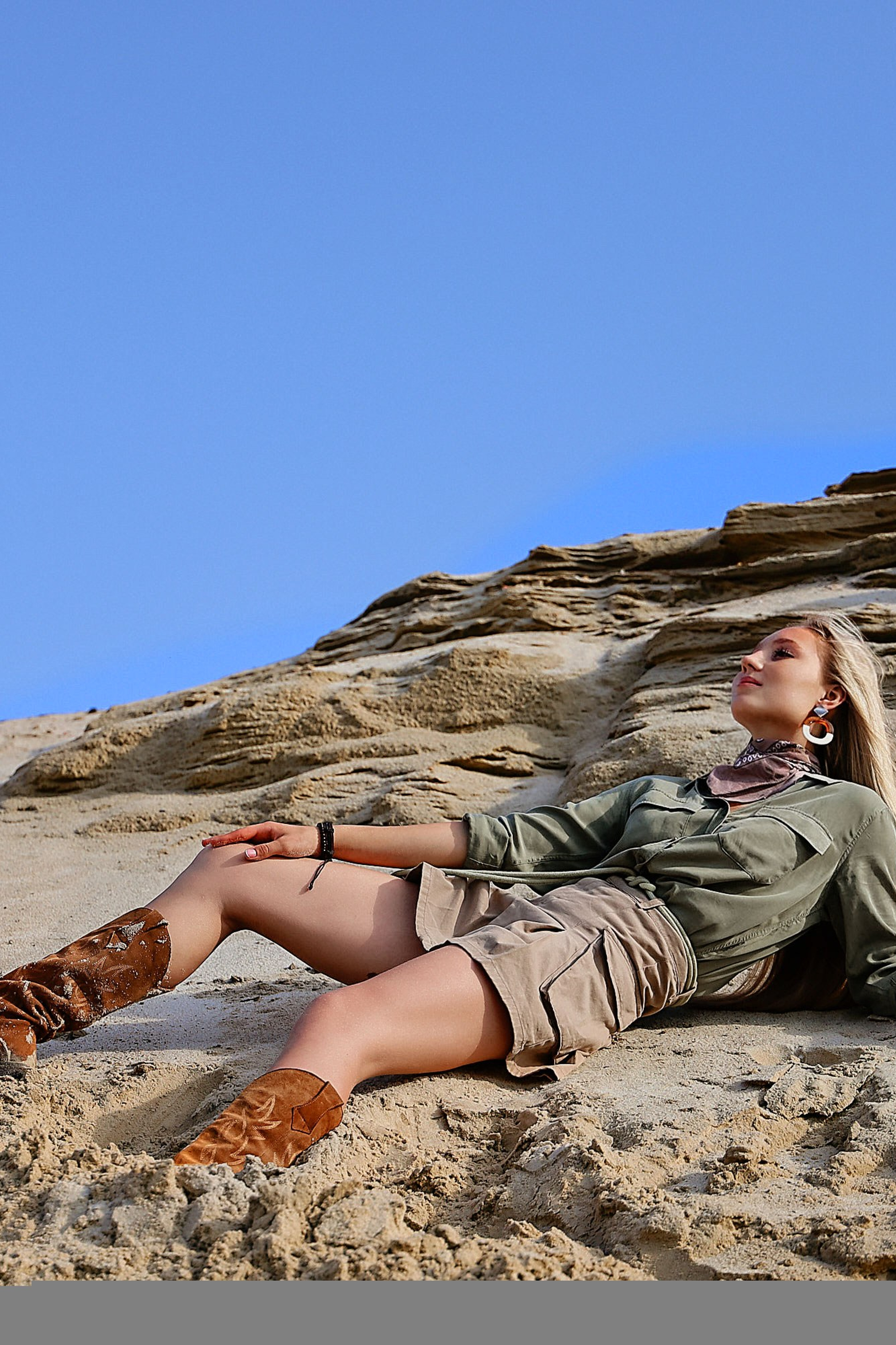 Модель для предметной съемки Юлия Ц. Н.Н.| Sale Easy