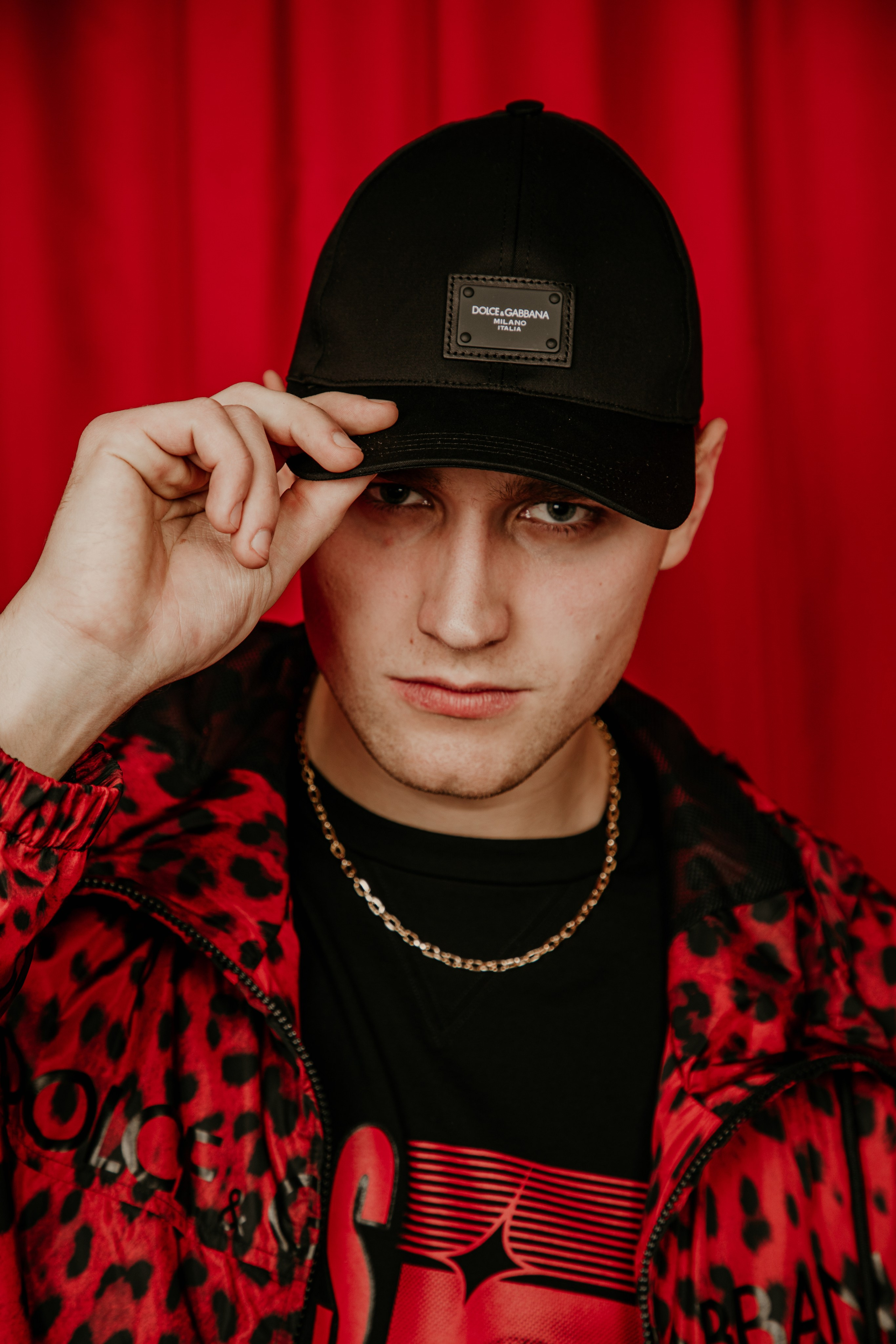 Модель для предметной съемки Игорь А Н.Новгород | Sale Easy