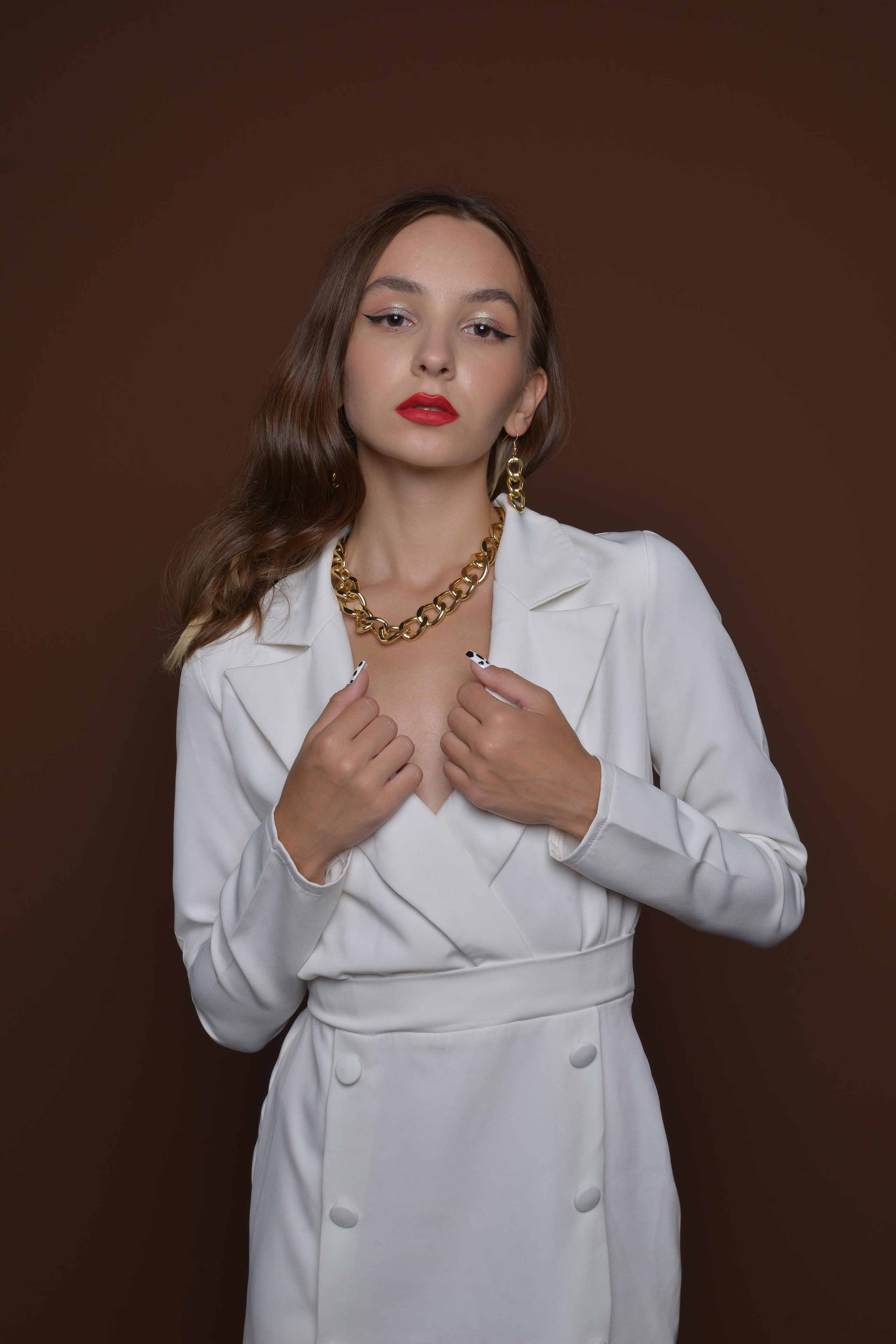 Модель для предметной съемки  Алина В Сочи| Sale Easy