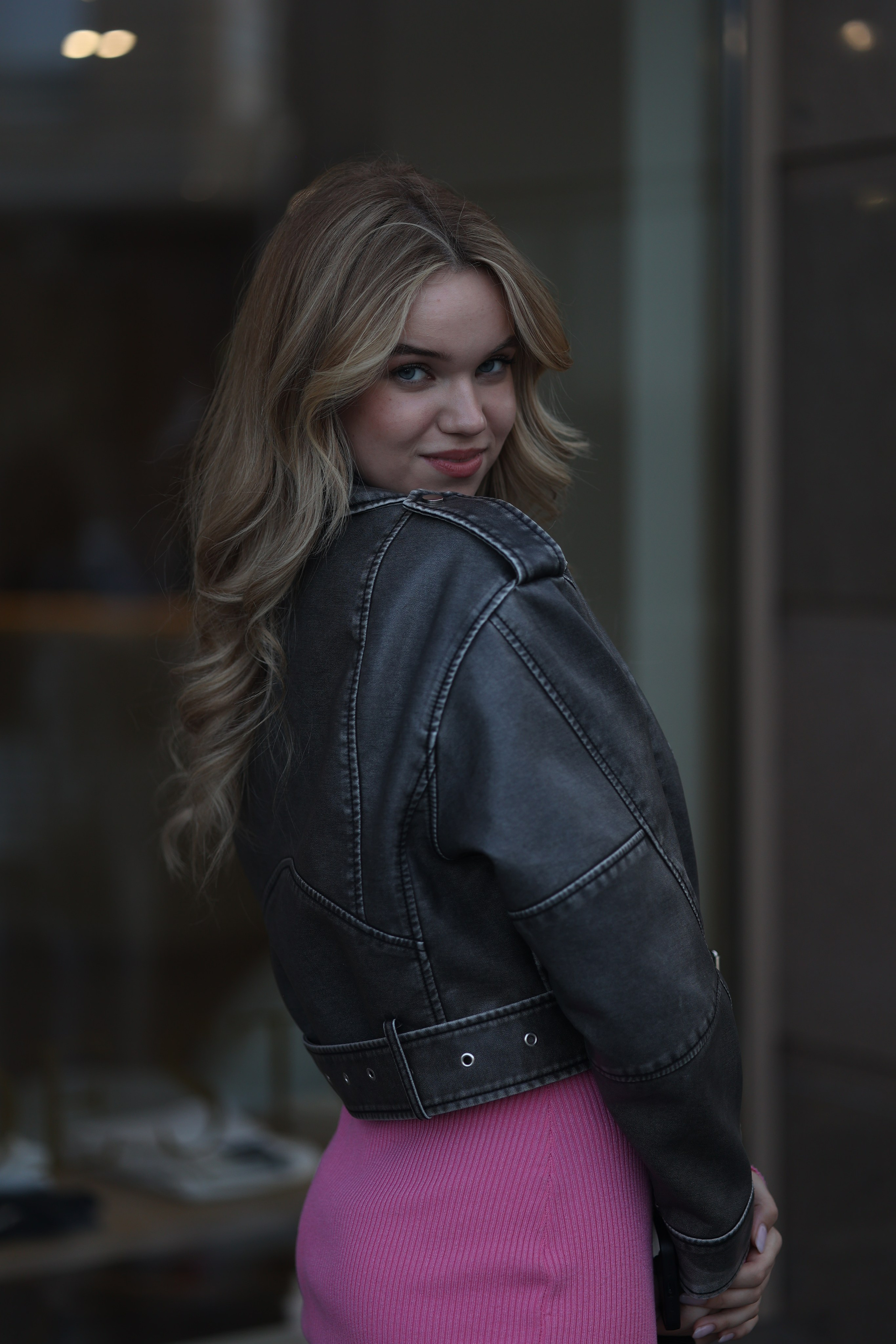 Модель для предметной съемки Риана Казань| Sale Easy