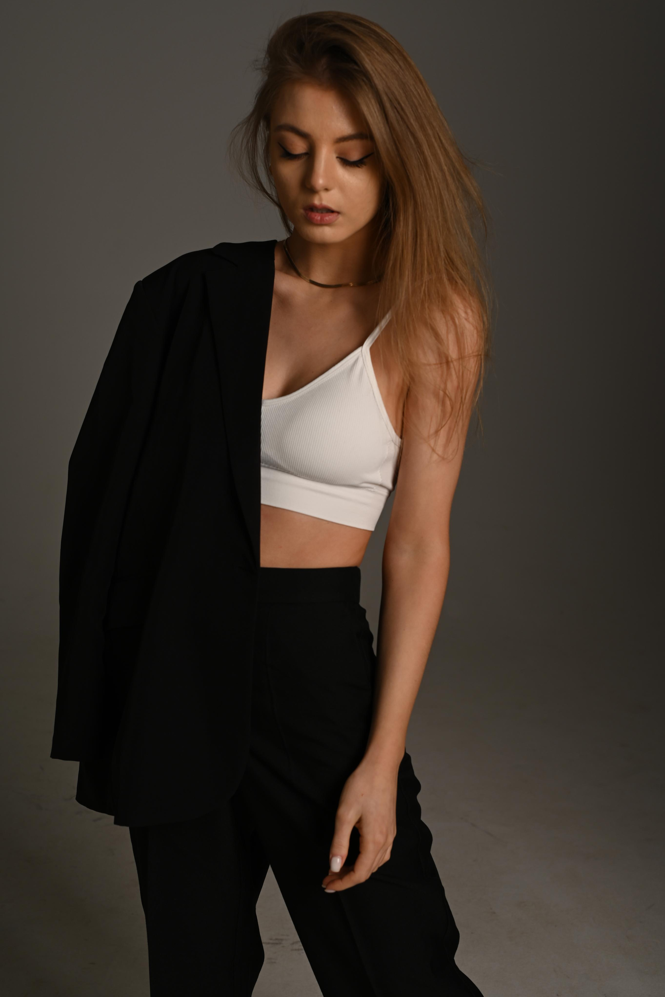 Модель для предметной съемки Мэри Москва| Sale Easy