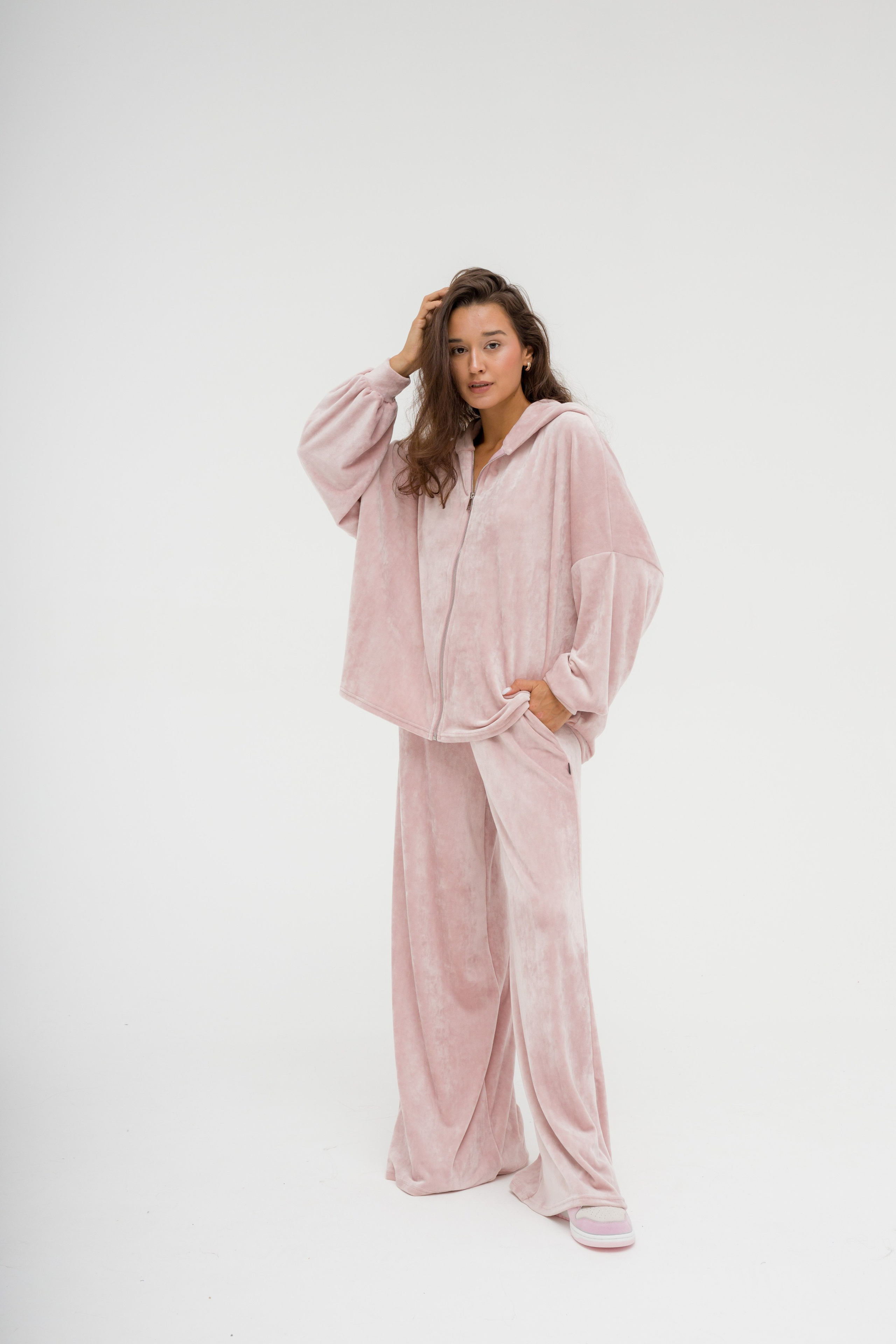 Модель для предметной съемки Камила Казань| Sale Easy