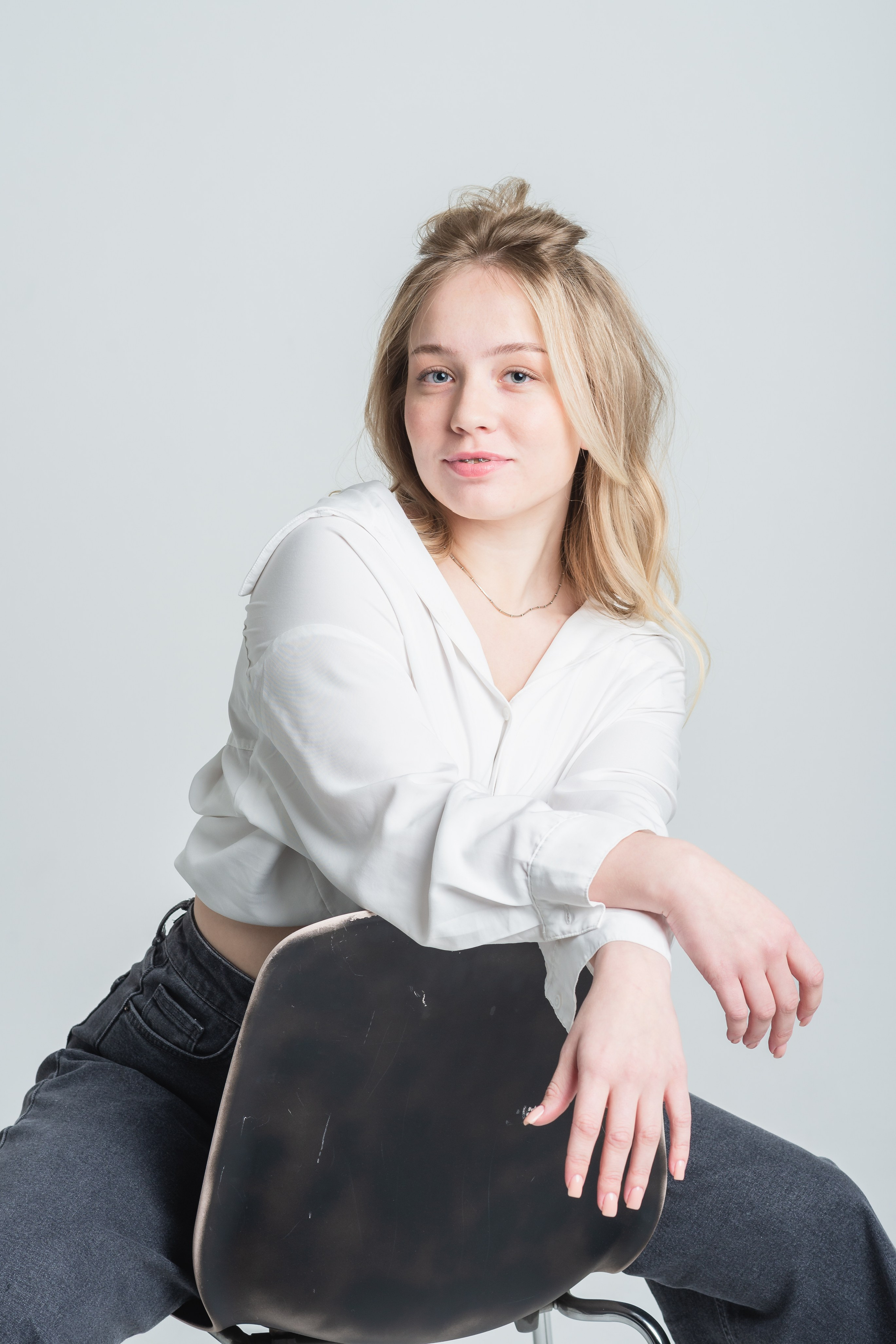 Модель для предметной съемки Елизавета Л. Красноярск| Sale Easy