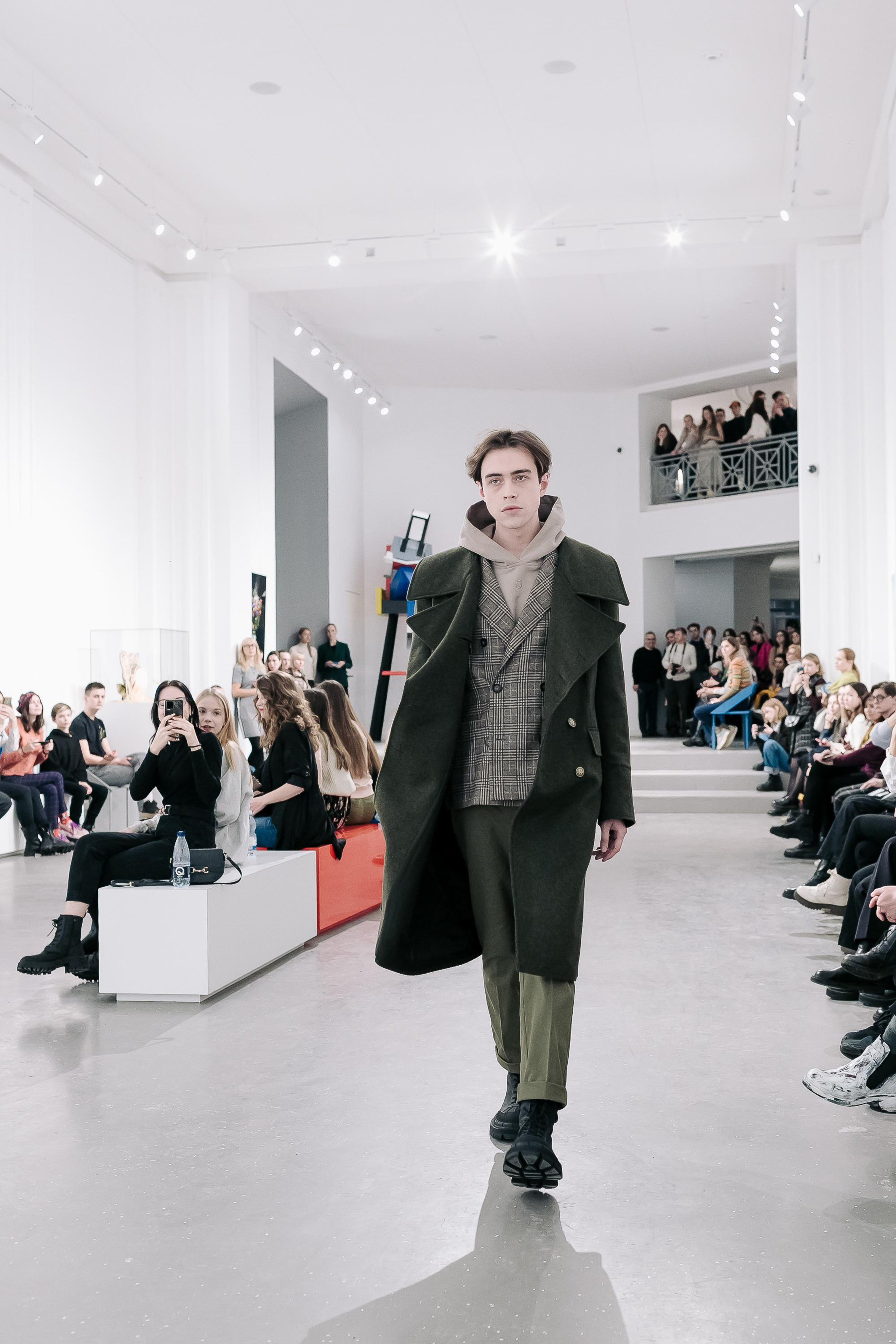 Модель для съемки для интернет магазинов Макс А. Москва | Sale Easy