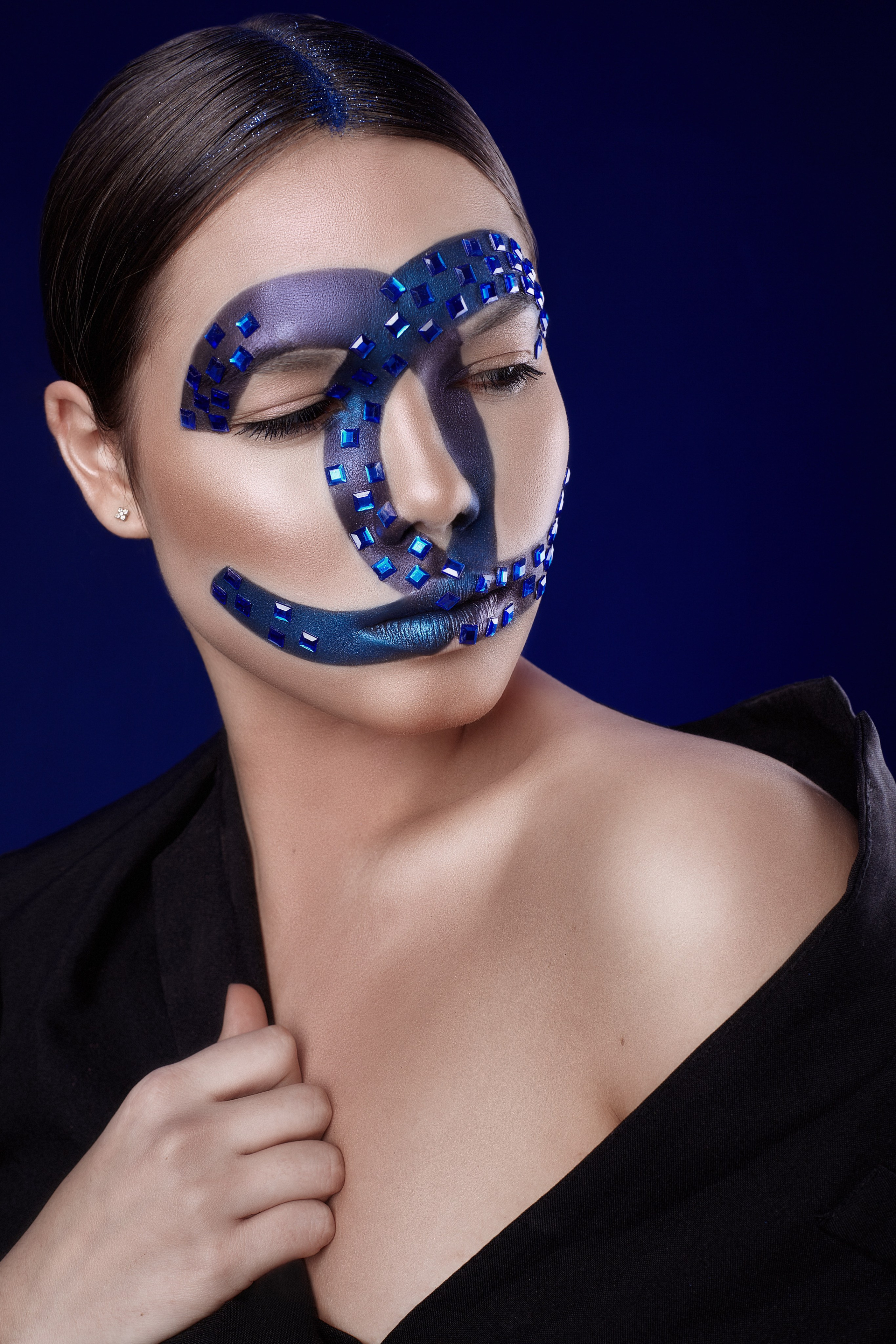 Модель plus size для предметной съемки Юлия Е. Москва | Sale Easy