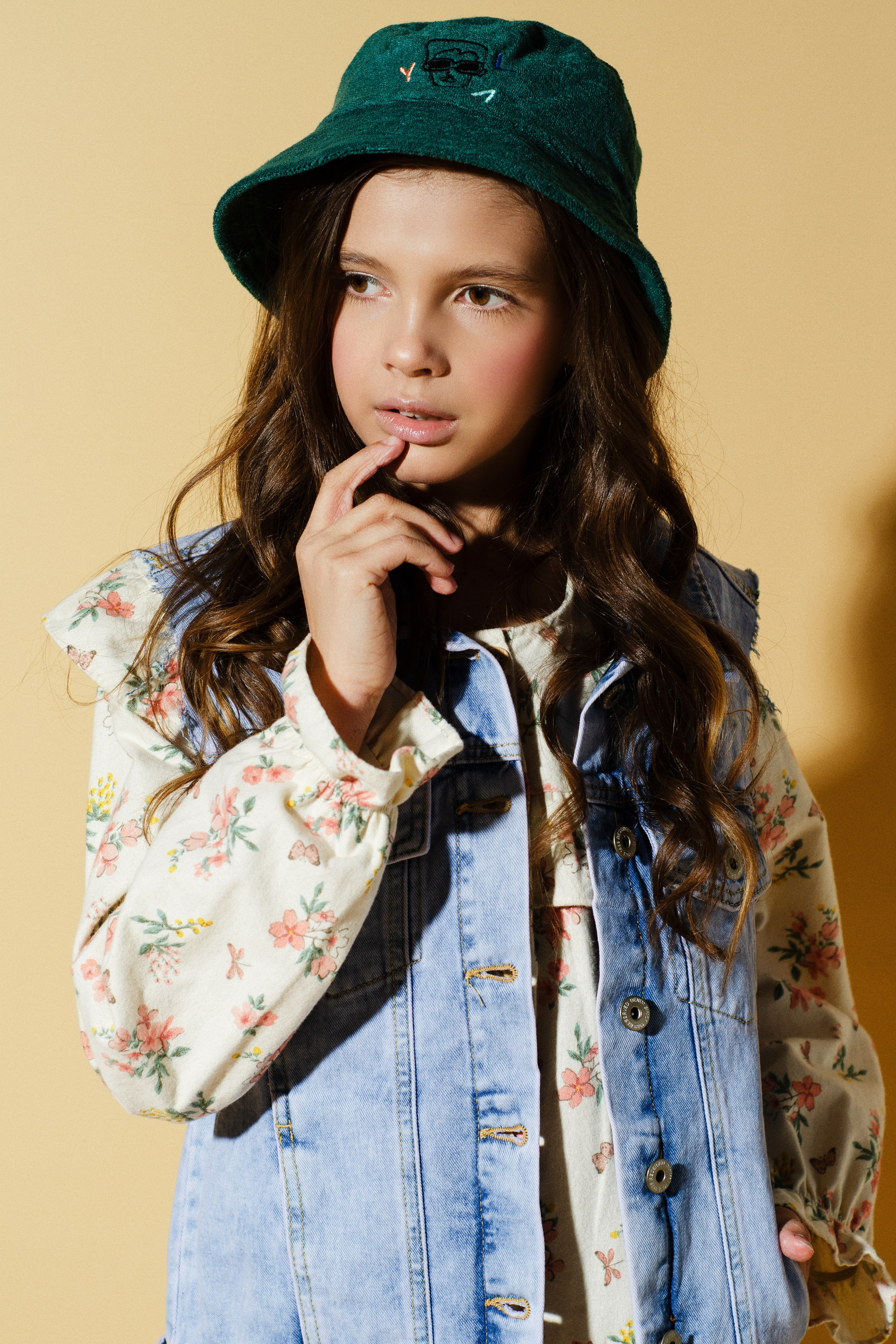 Модель девочка для предметной съемки Алиса Ж. Н.Новгород | Sale Easy