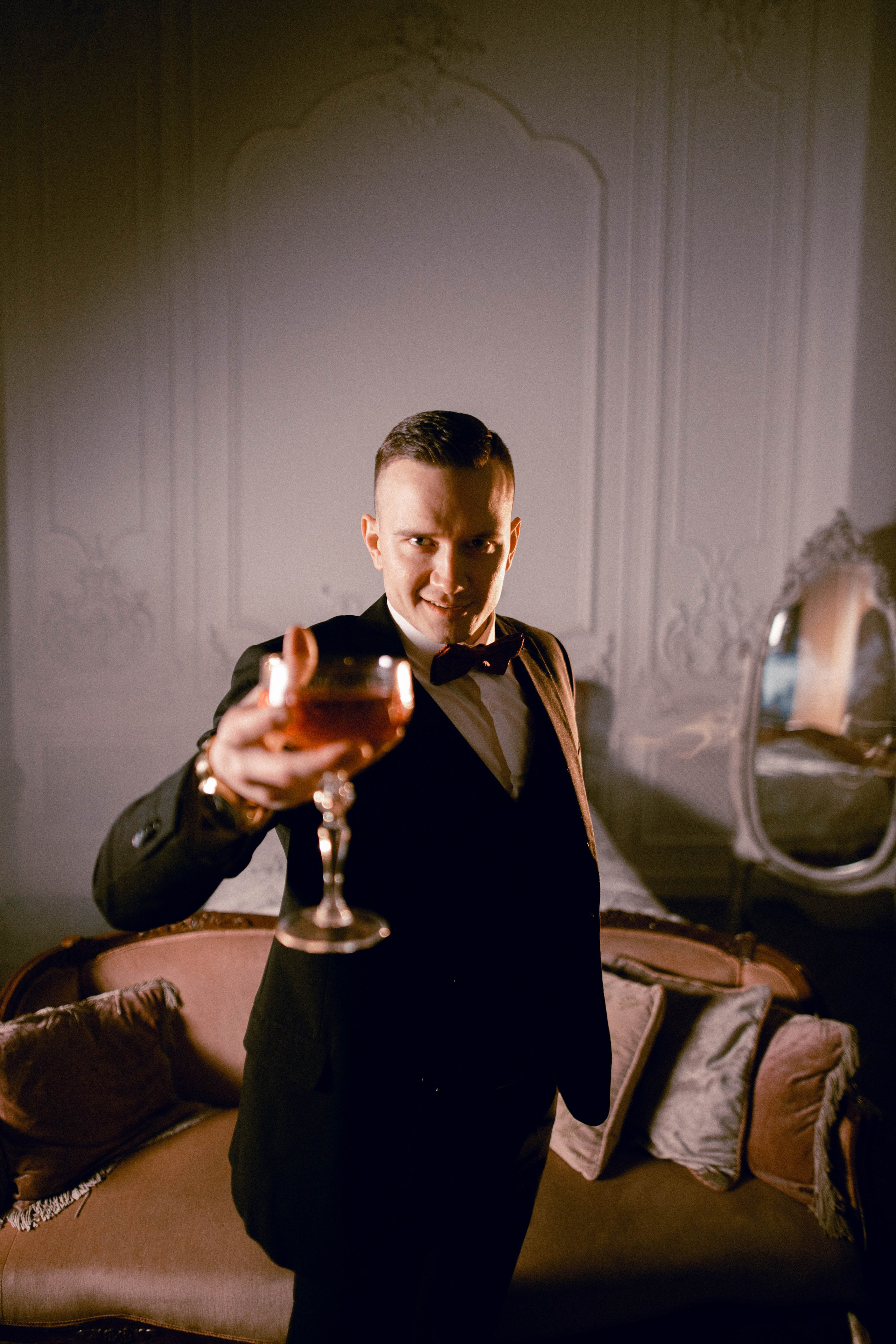 Модель для предметной съемки Михаил Москва| Sale Easy