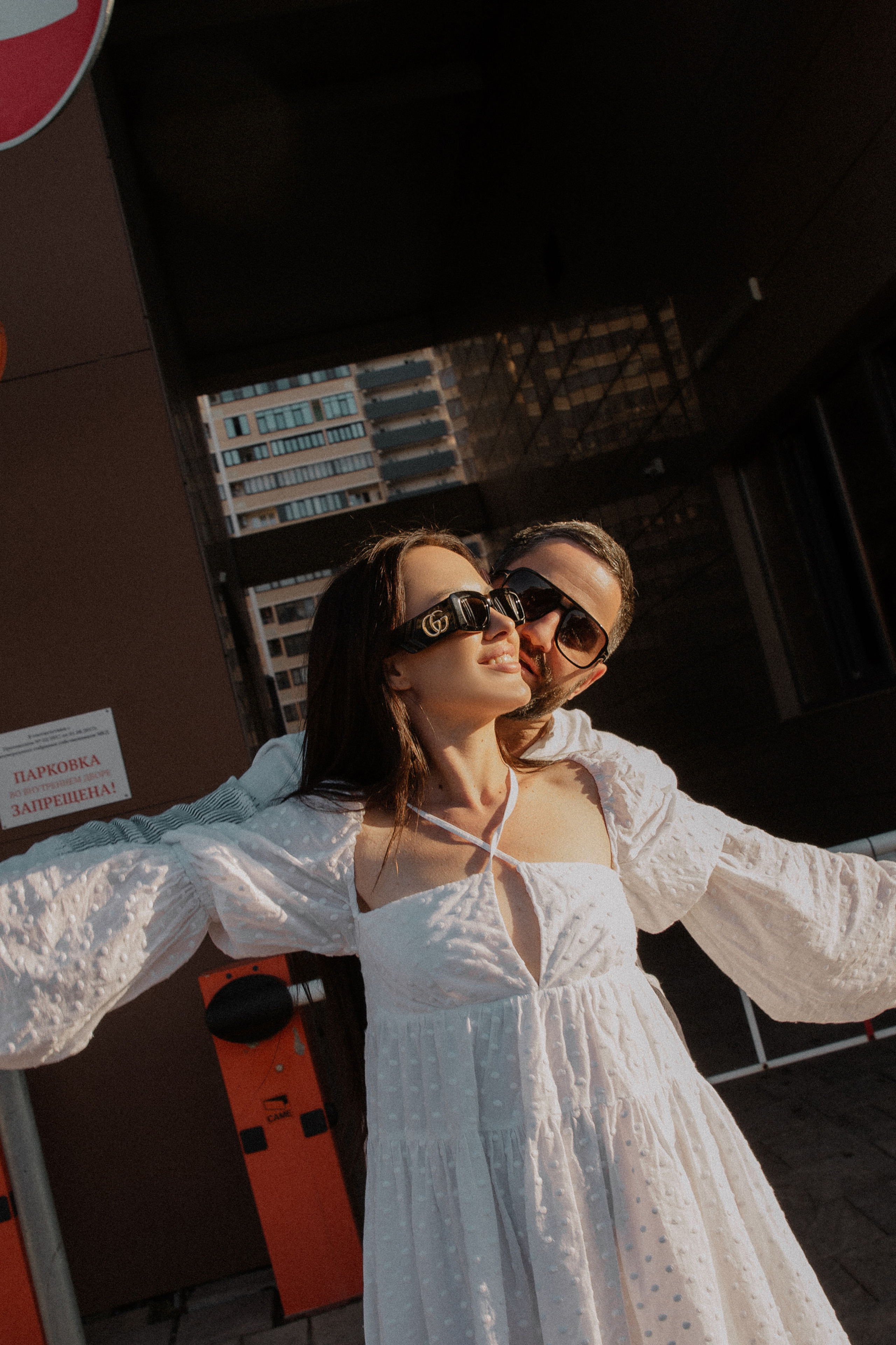 Прогулка Илона и Серёжи