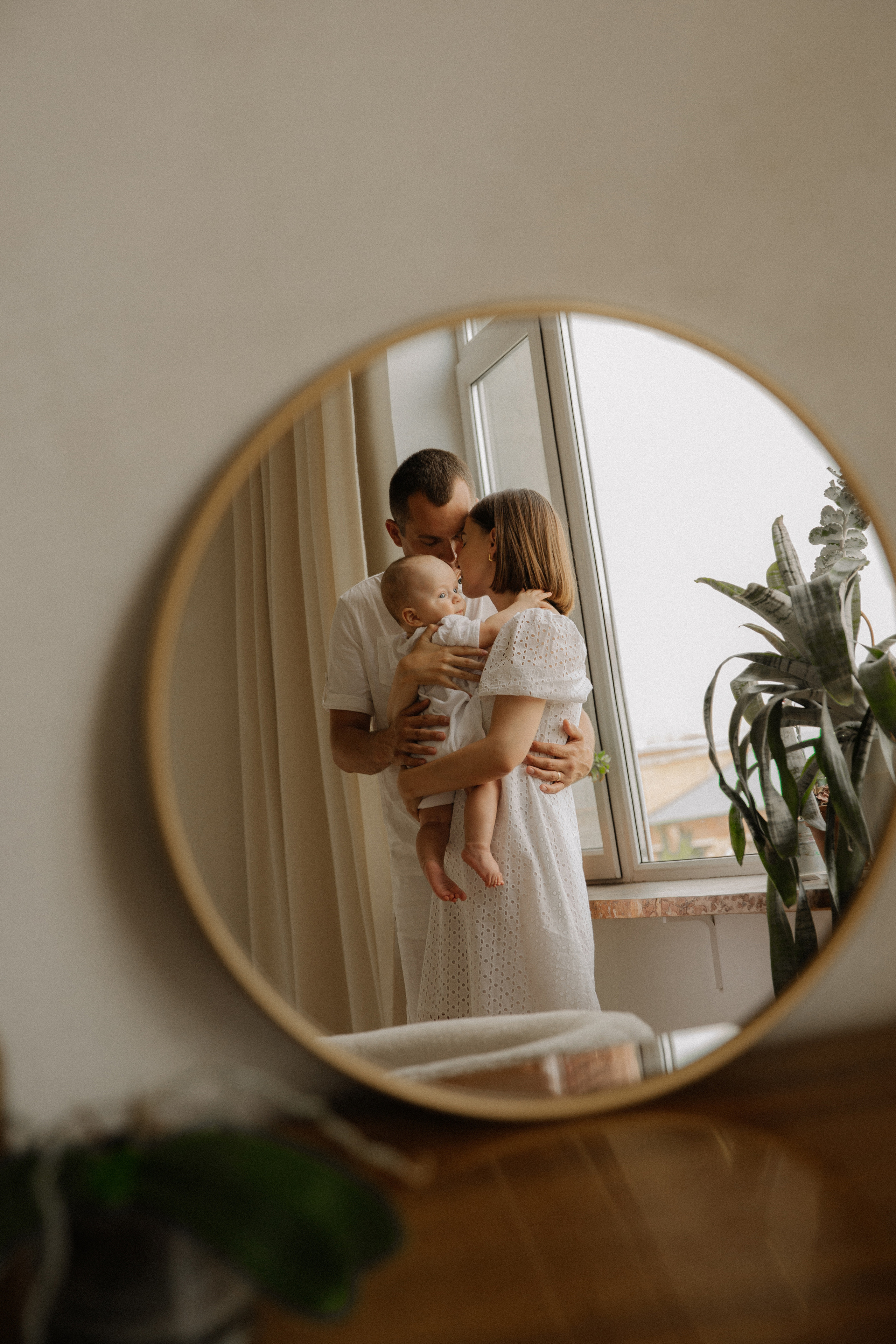 Первая семейная фотосессия для Миши