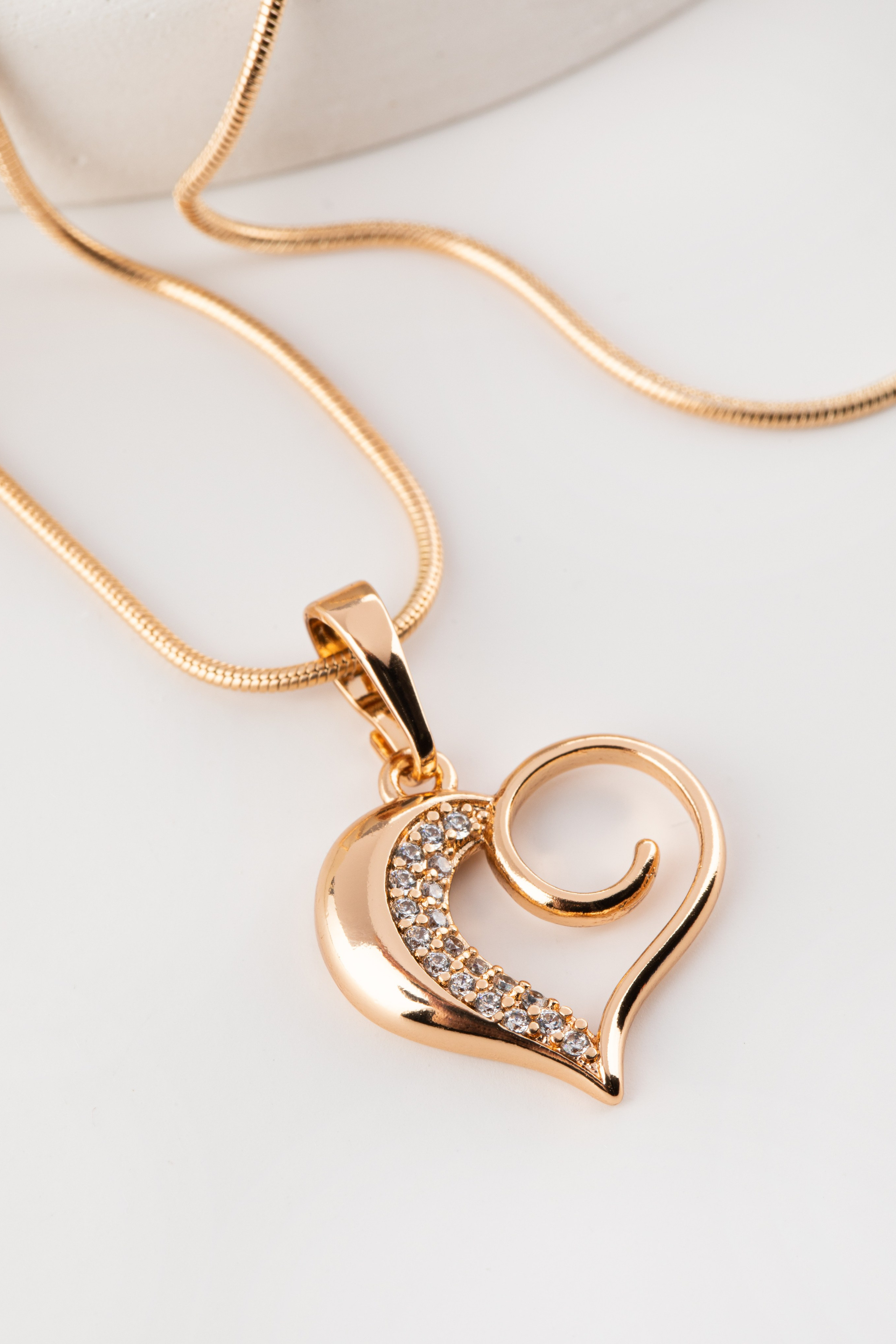 Предметная ювелирная фотосъемка. Предметный фотограф. Предметная фотостудия. Предметная фотостудия Елизаветы Антроповой. Новосибирск