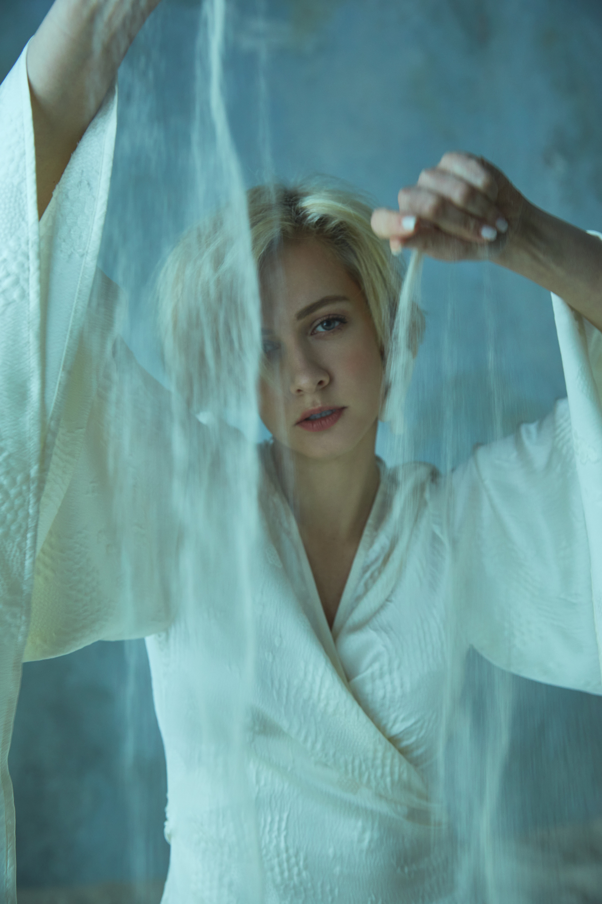 ПОЛИНА МАКСИМОВА «Свет и тень». Портретный фотограф и актерское портфолио в Москве Оксана Кузь