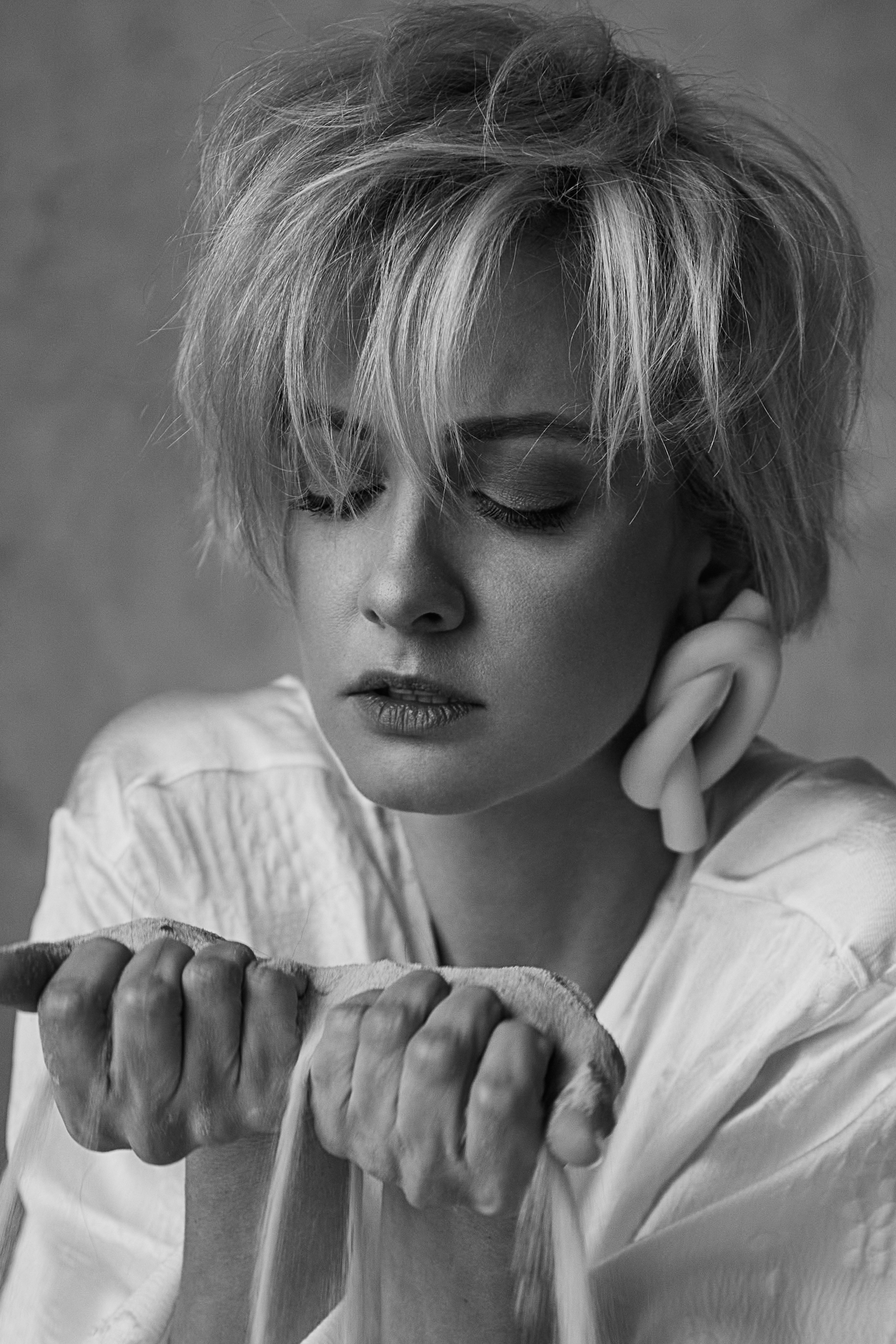 ПОЛИНА МАКСИМОВА «Свет и тень». Портретный фотограф и актерское портфолио в Москве Оксана Кузь