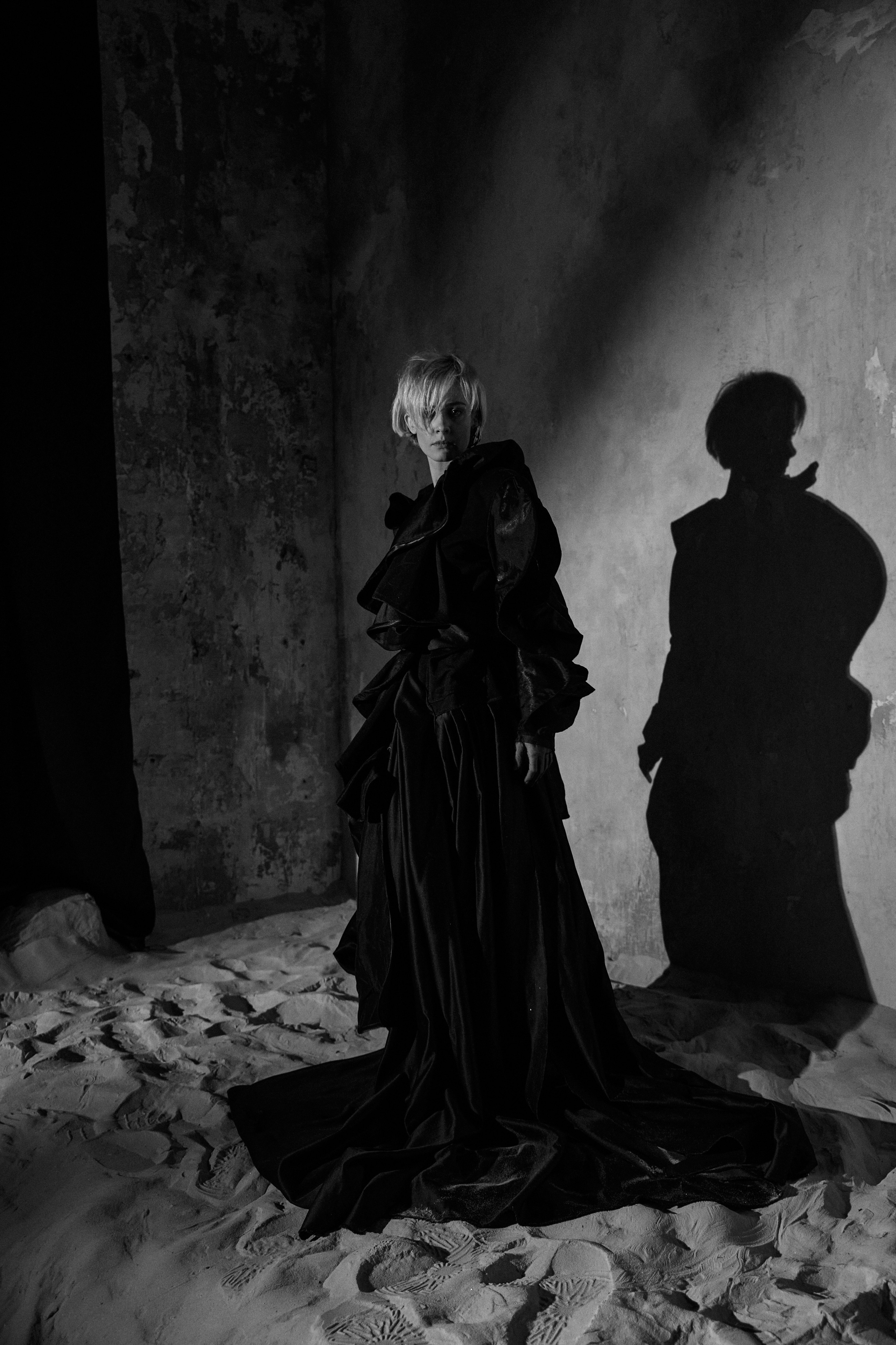 ПОЛИНА МАКСИМОВА «Свет и тень». Портретный фотограф и актерское портфолио в Москве Оксана Кузь