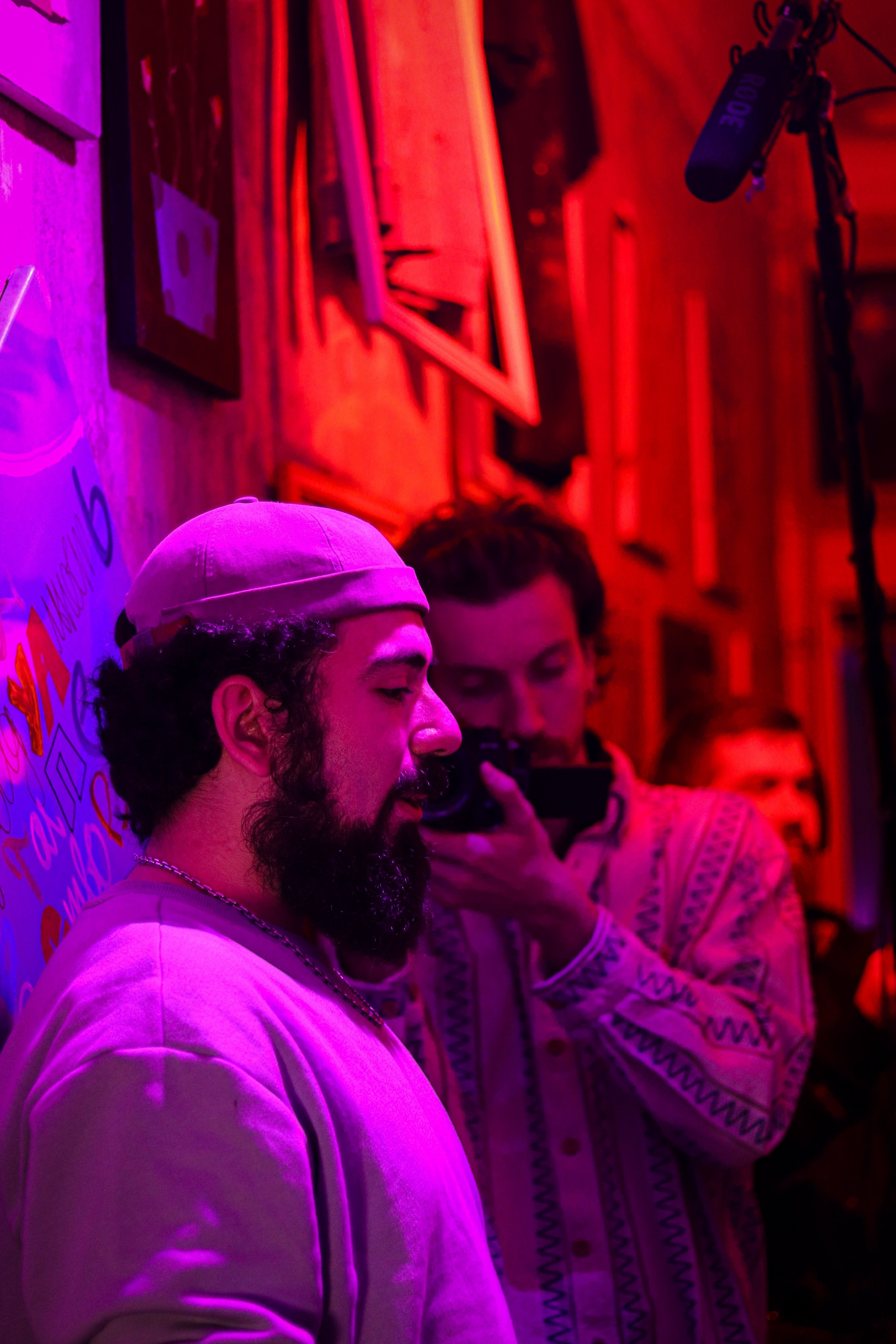 выставка Алима Юсупова в квартире «Мира»