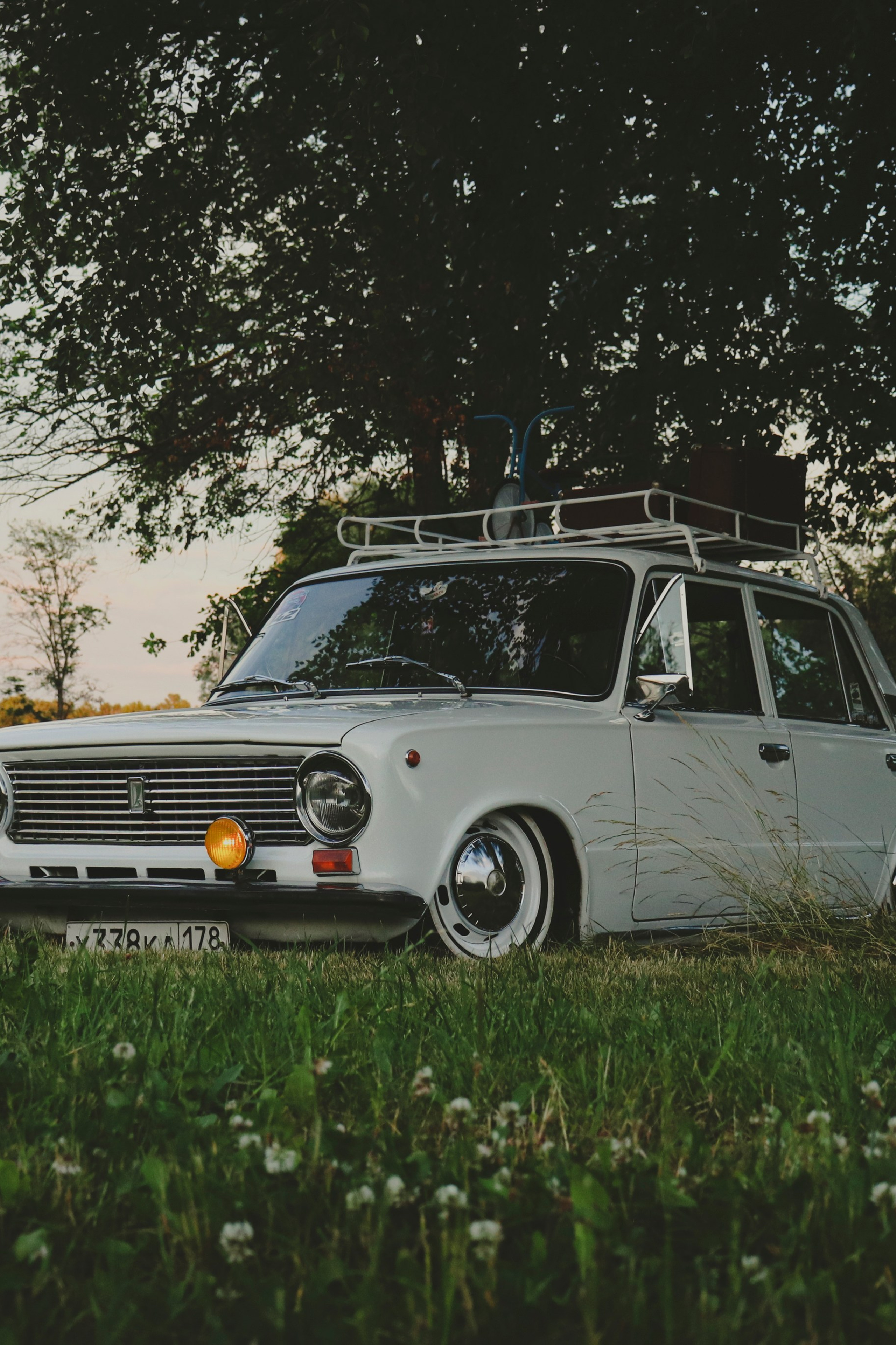 летний вечер и ваз 2101