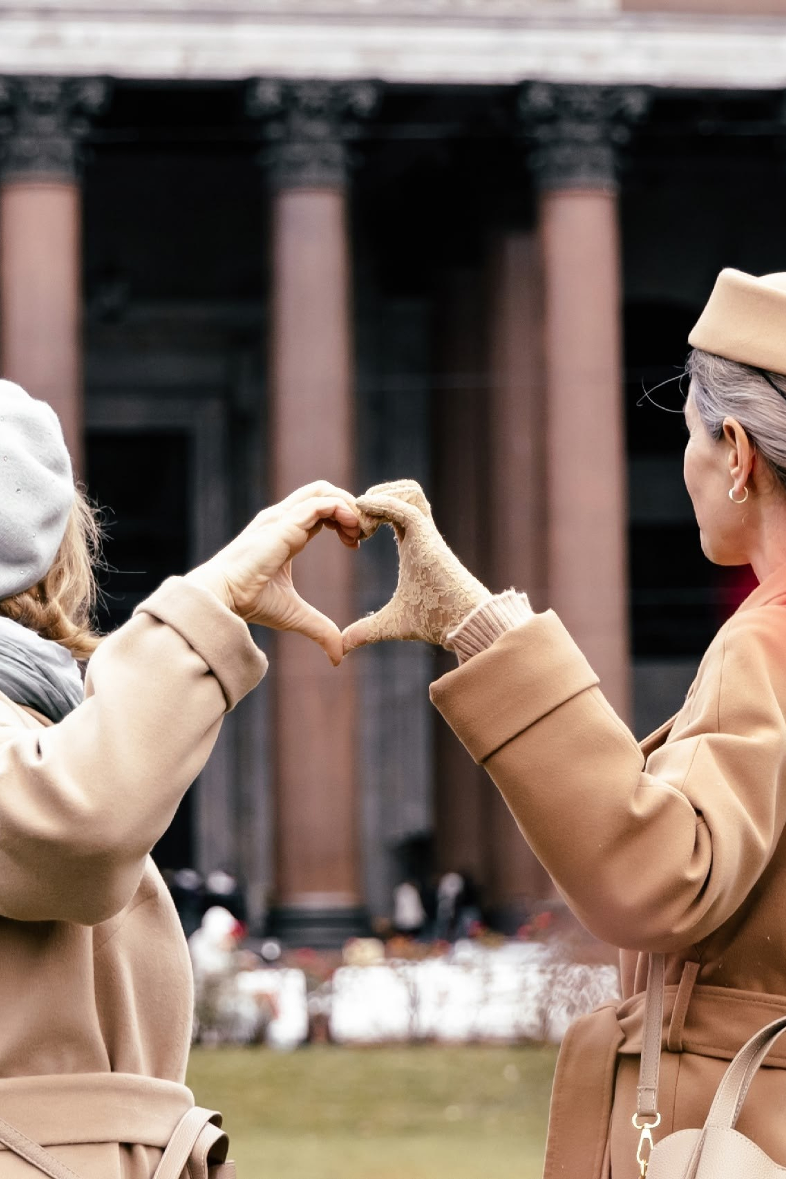 Весенние фотолокации в СПб. Цветение сакуры, сирени. Фотограф Афанасьева Ольга. Детский и семейный фотограф Афанасьева Ольга. Санкт-Петербург