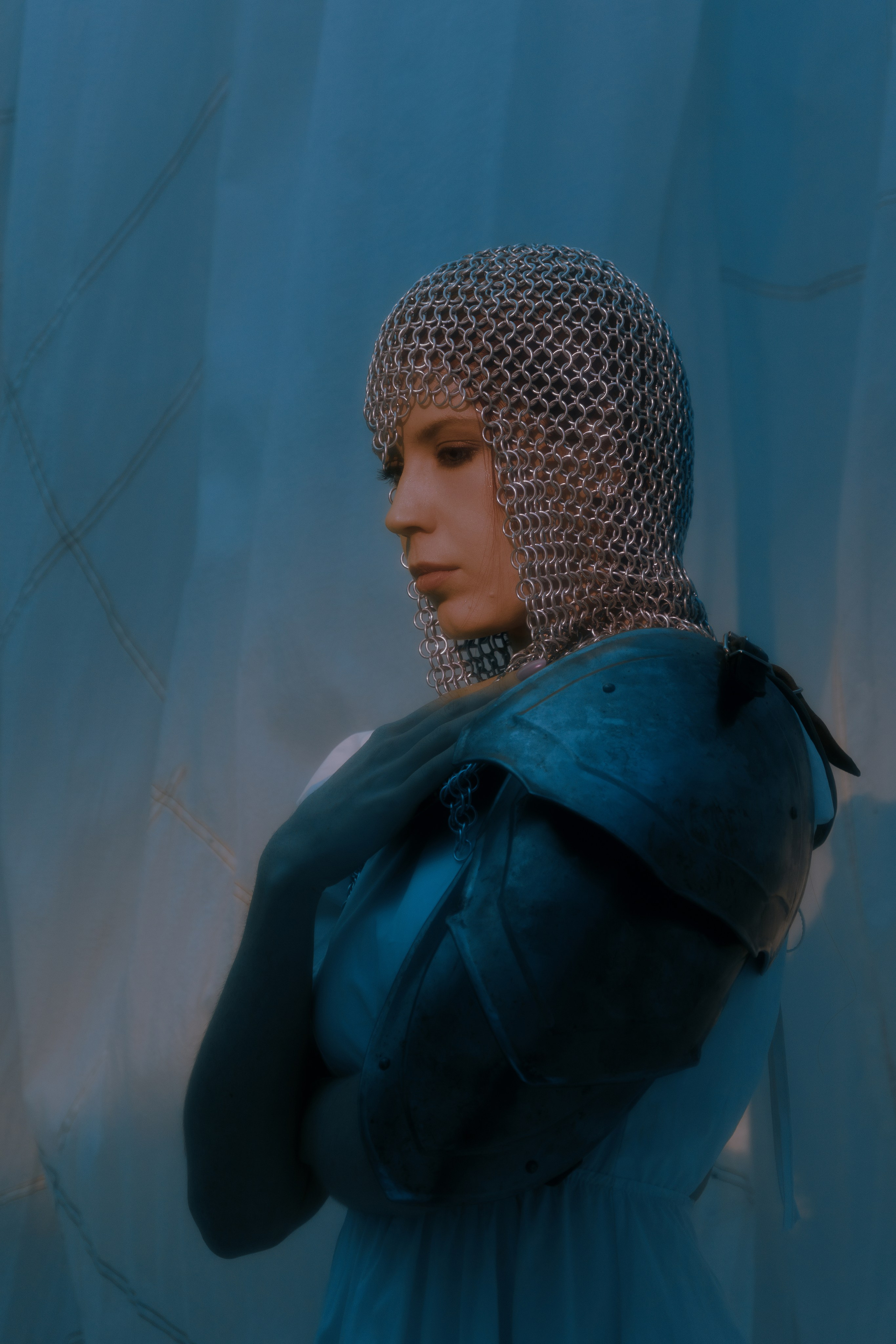 Женский креативный фотограф в Ростове на Дону. Прекрасный портрет девушки. Портретный фотограф Ростов-на-Дону. Женская эстетика и красота женского дела. 