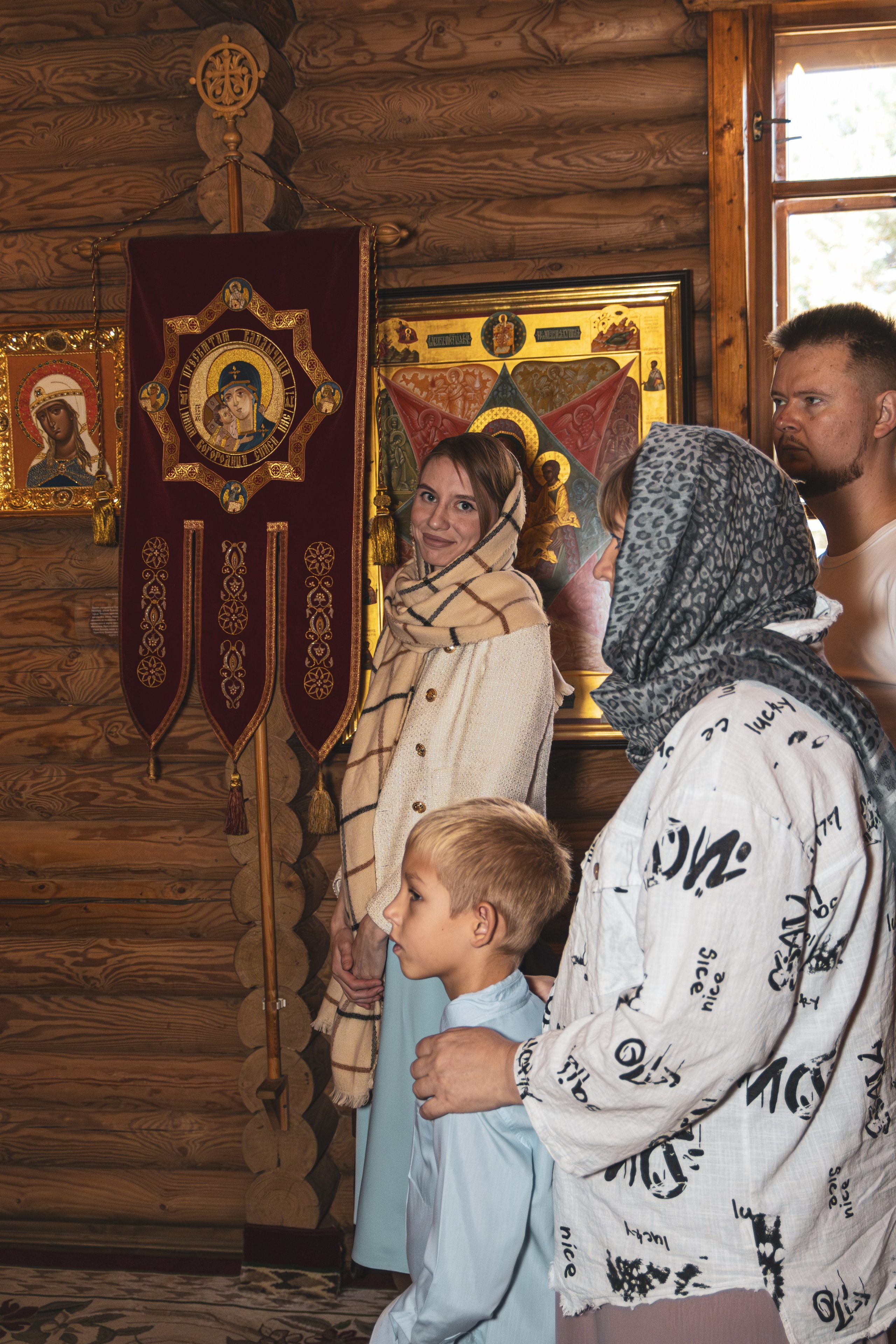 Фотограф крестин в Ростове на Дону, фотография в церке, храме, съёмка крестин в Ростове