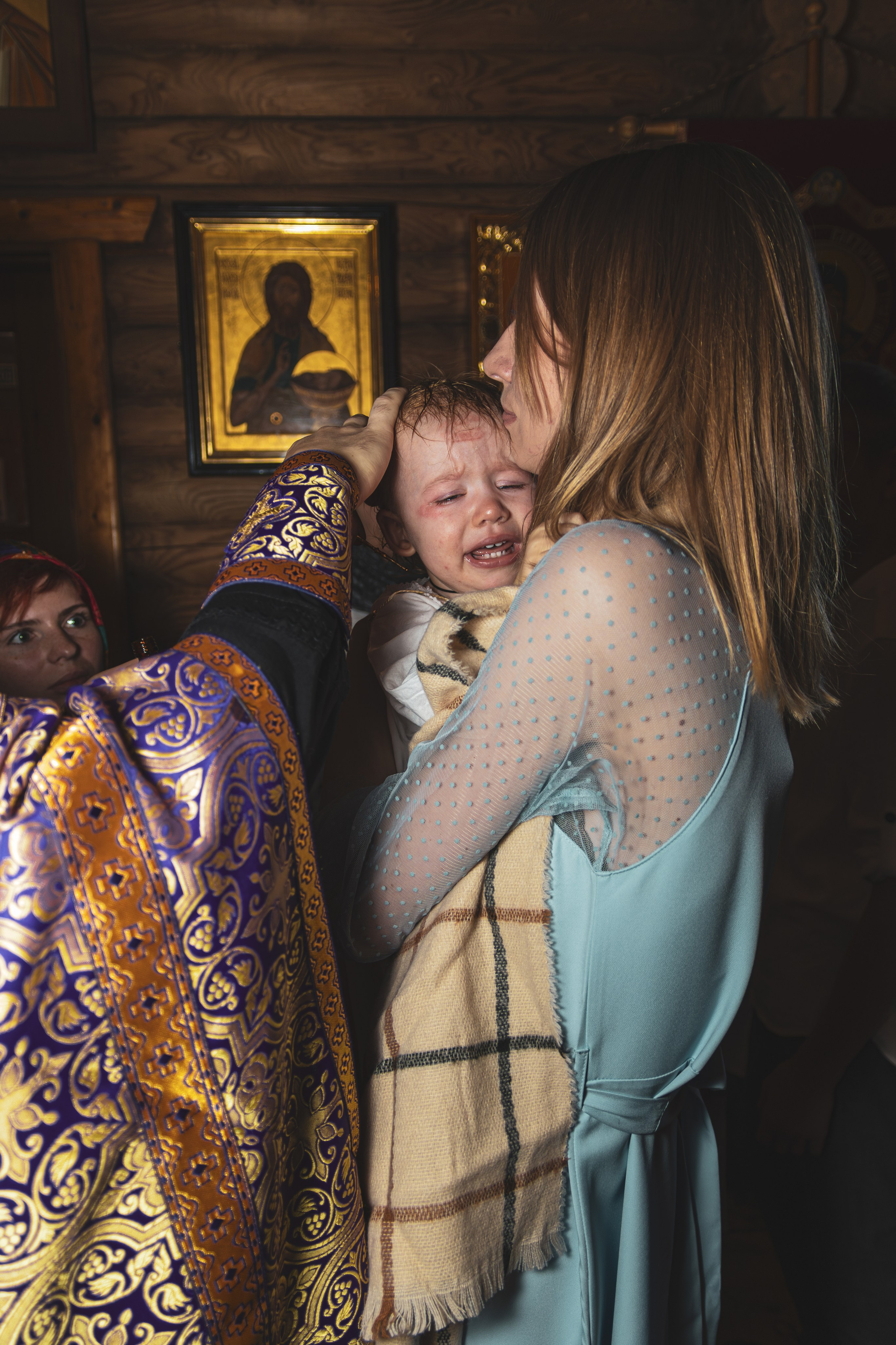 Фотограф крестин в Ростове на Дону, фотография в церке, храме, съёмка крестин в Ростове