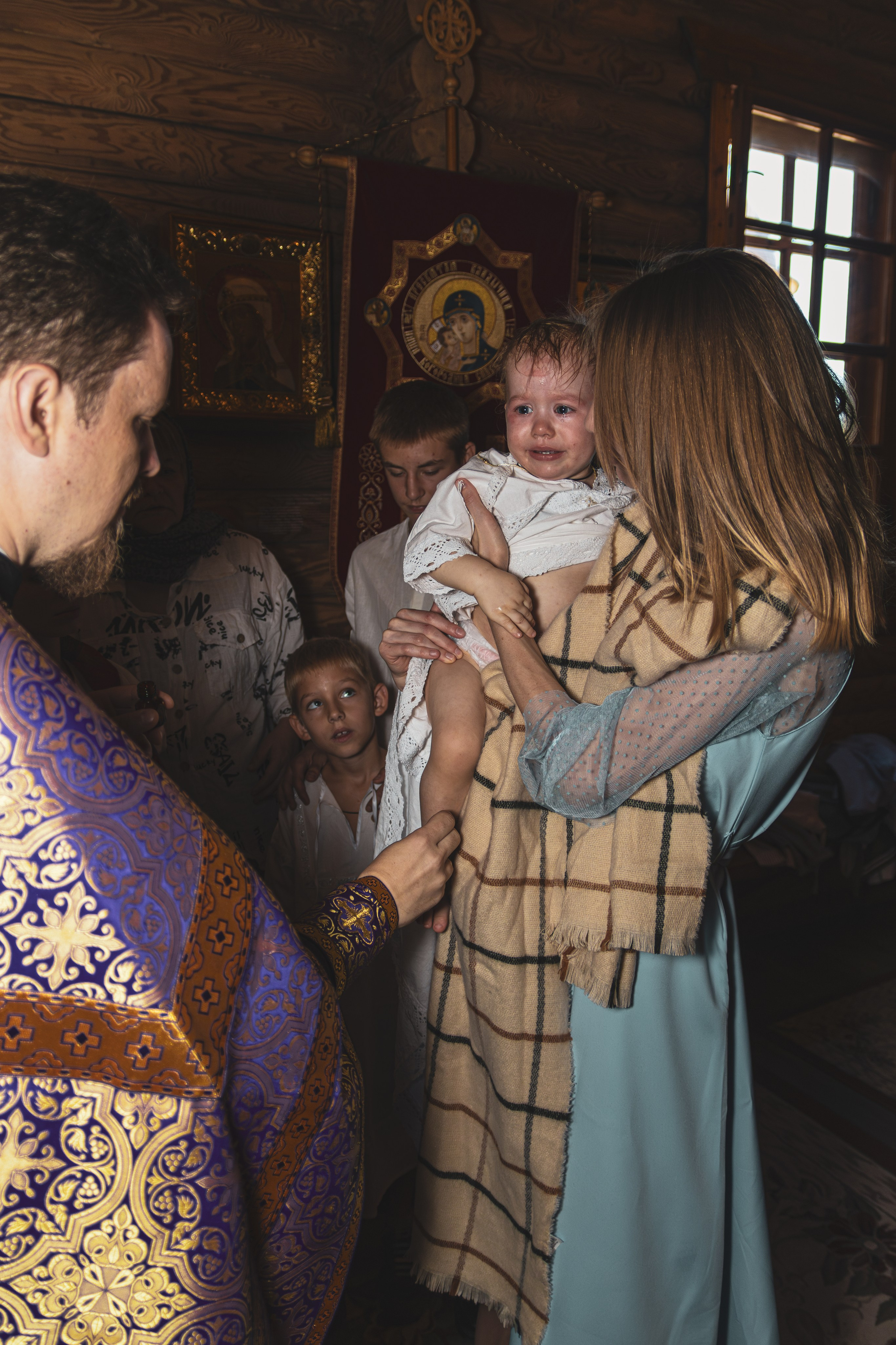 Фотограф крестин в Ростове на Дону, фотография в церке, храме, съёмка крестин в Ростове