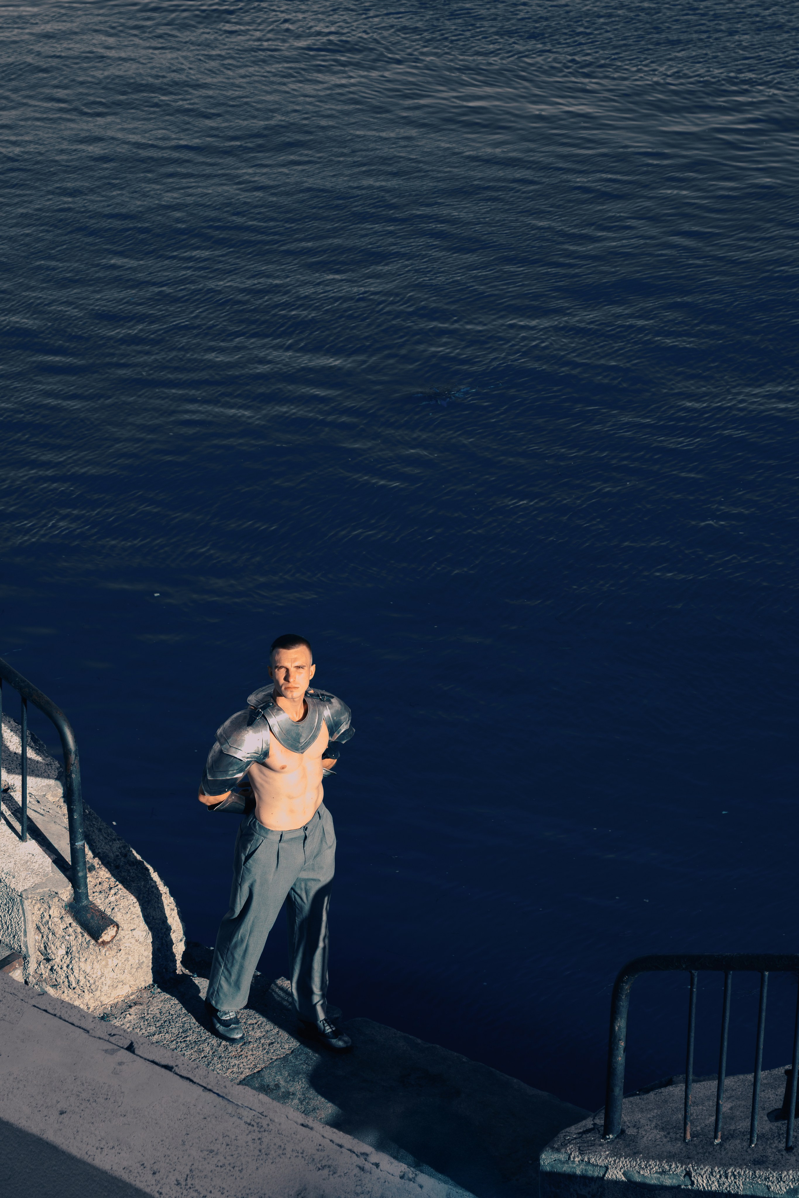 Мужская фотосессия в Ростов-на-Дону в рыцарских доспехах