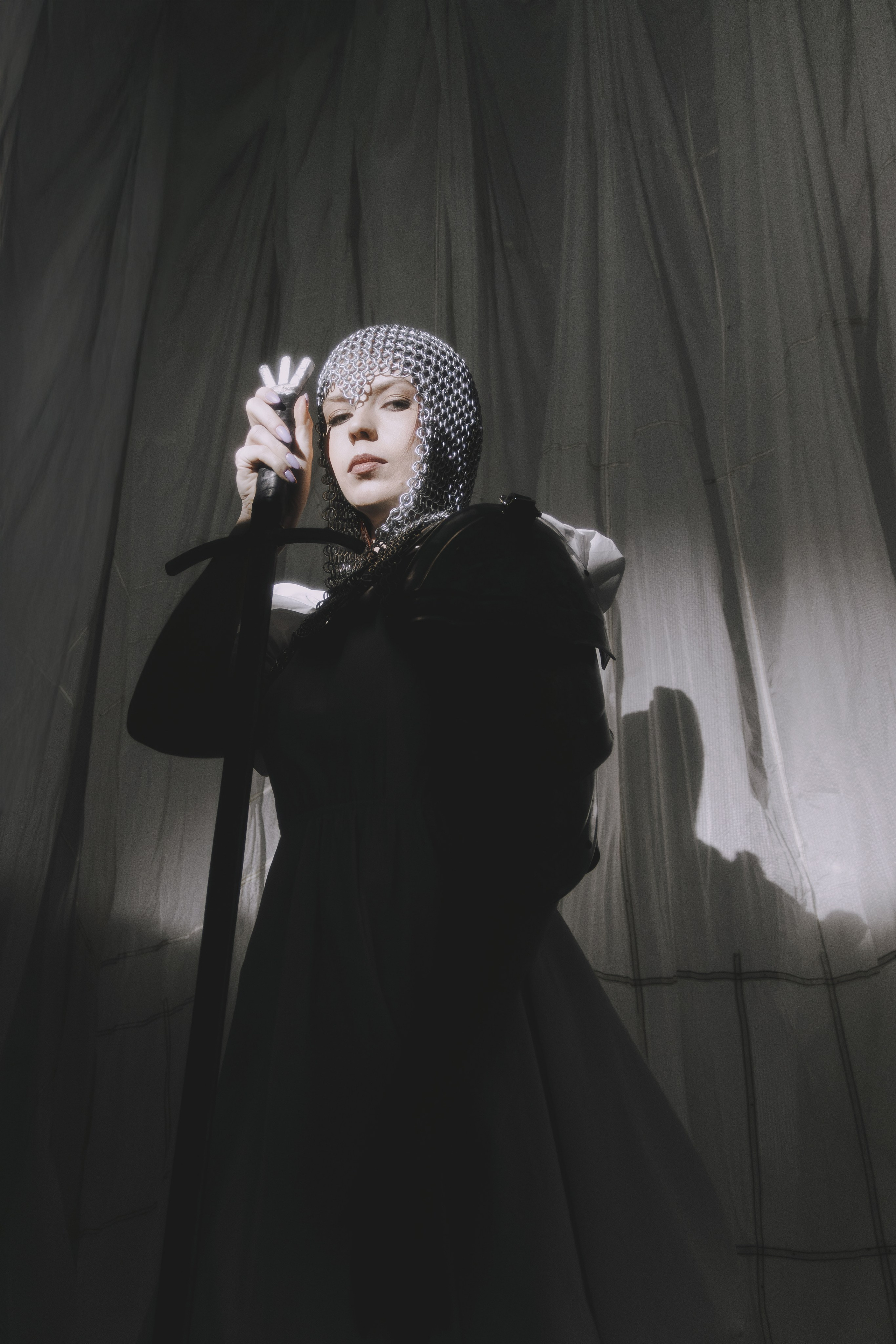 Женский креативный фотограф в Ростове на Дону. Прекрасный портрет девушки. Портретный фотограф Ростов-на-Дону. Женская эстетика и красота женского дела. 