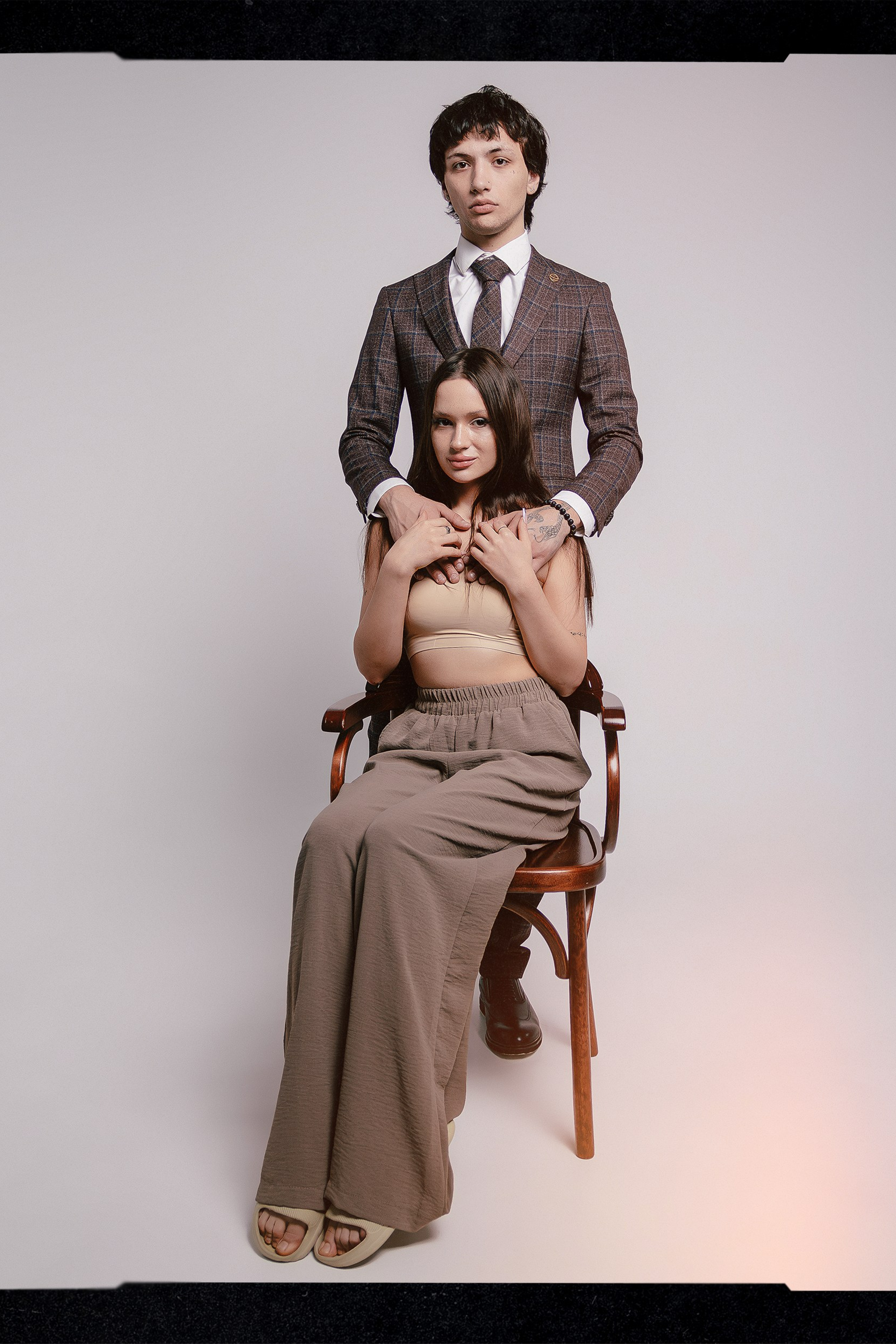 Красивая фотосессия Артура и Лилии в Ростове на Дону. Мужской и женский фотограф в Ростове на Дону. Женский портрет, эстетика красивой девушки