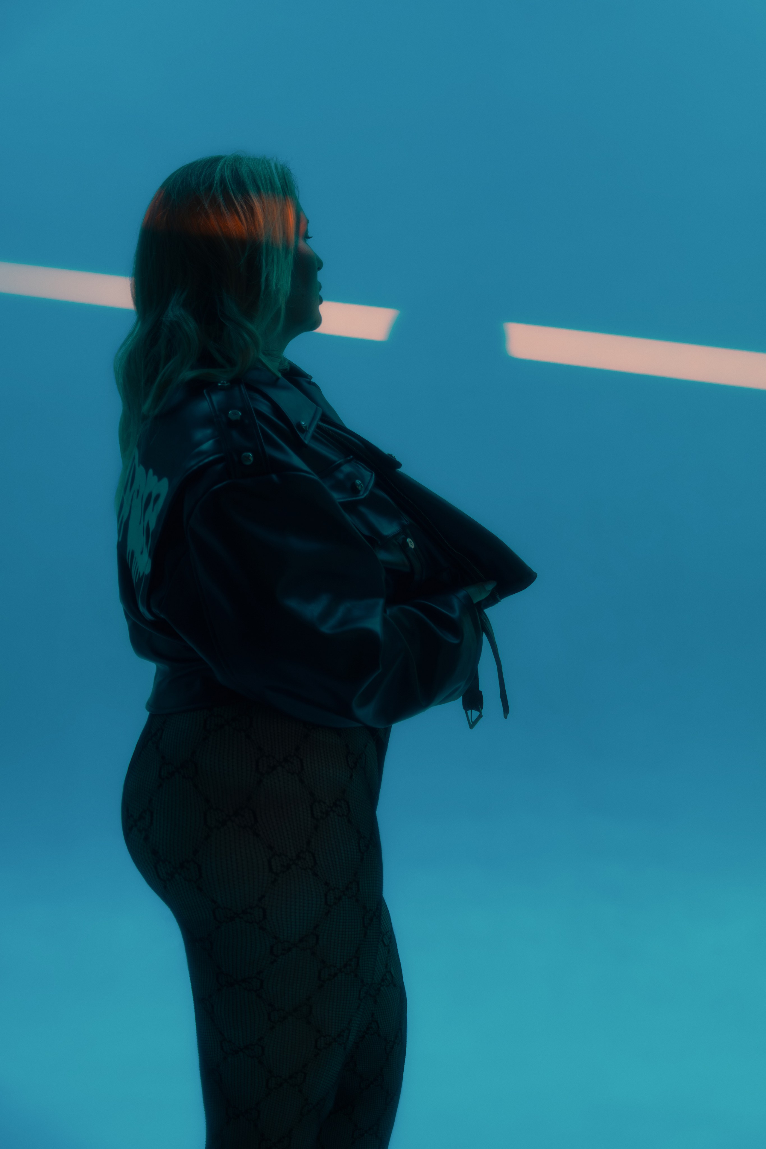 Фотосессия модели плюс сайз в нижнем белье