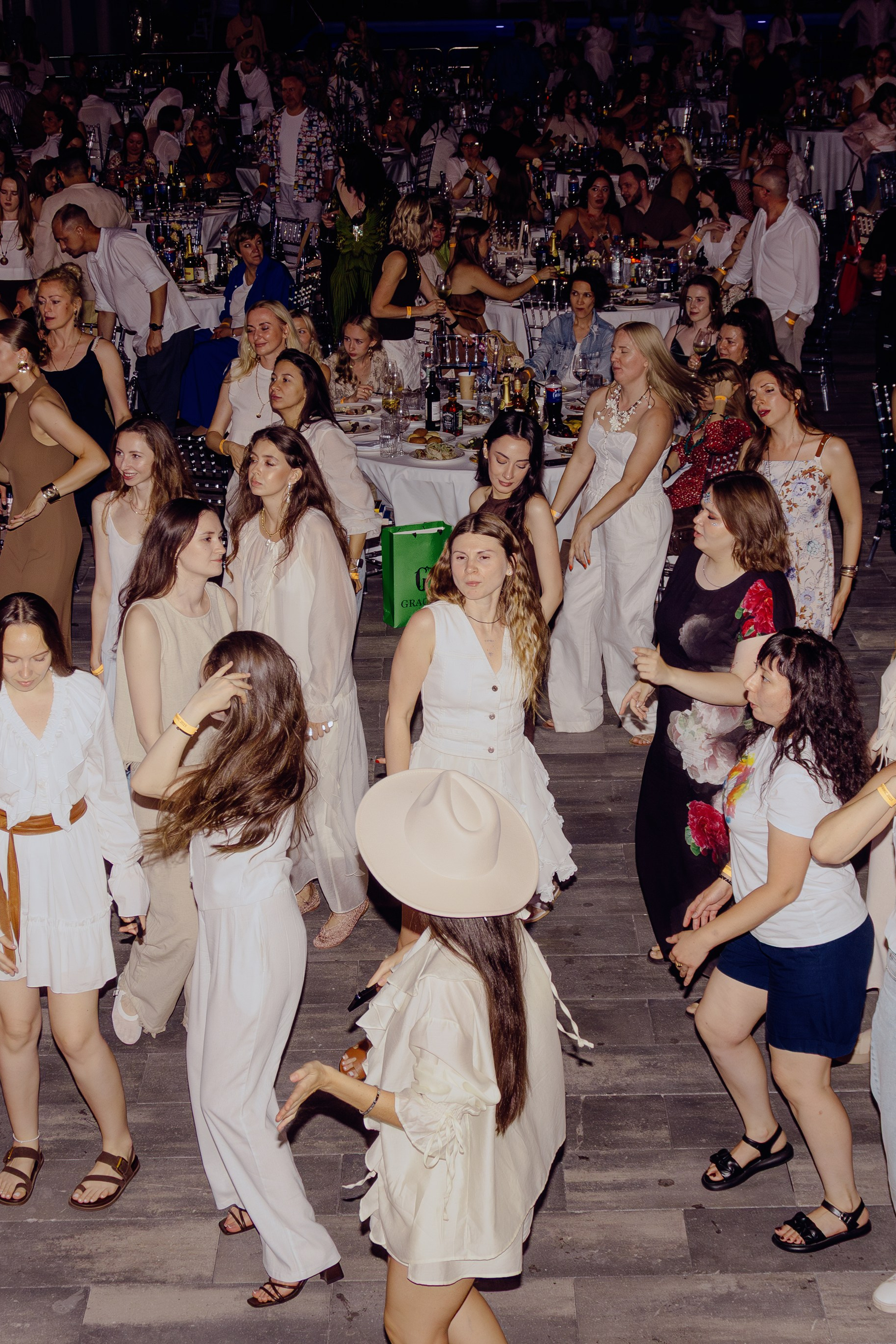 Репортажная съёмка корпоратива компании Феникс. Портретный фотограф в Ростове-на-Дону Антон Казарин