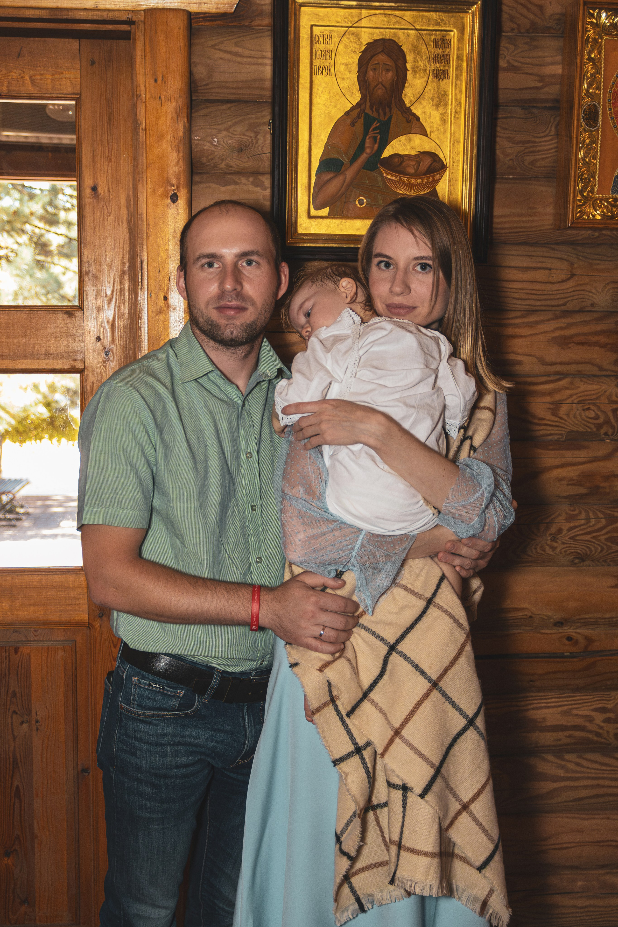 Фотограф крестин в Ростове на Дону, фотография в церке, храме, съёмка крестин в Ростове