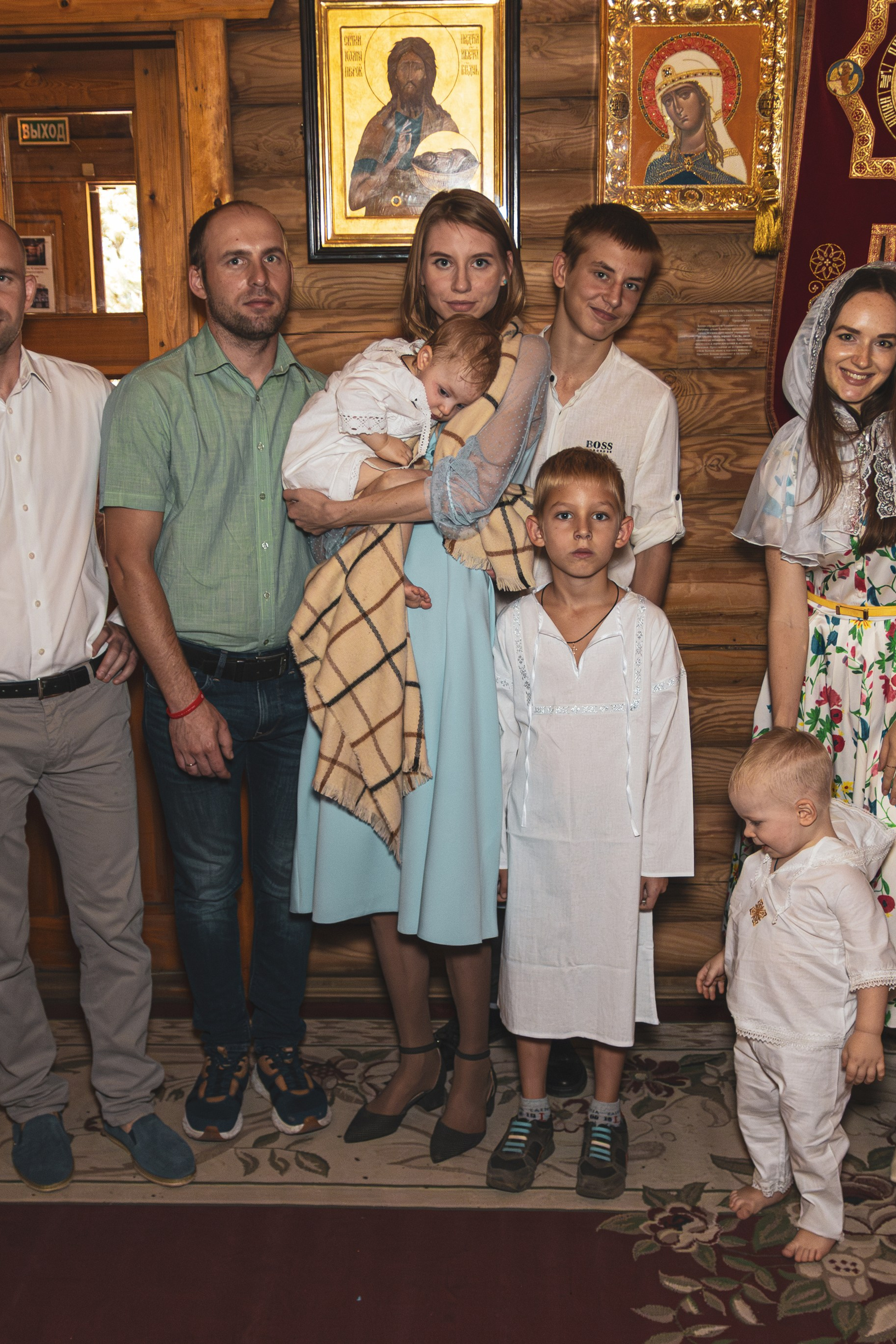 Фотограф крестин в Ростове на Дону, фотография в церке, храме, съёмка крестин в Ростове