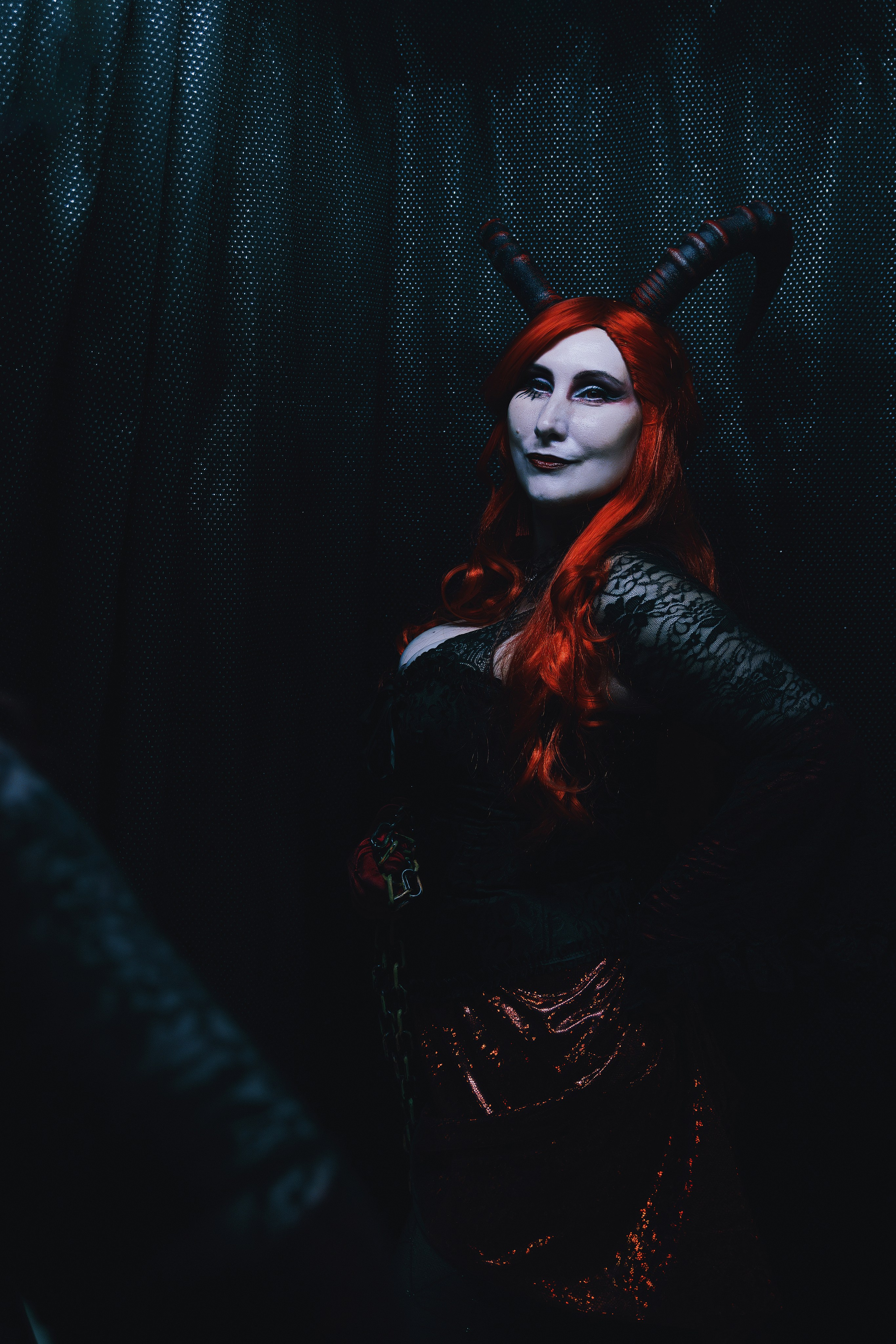 Креативный фотопроект в Ростове-на-Дону в образах Огненного пантеона. Огненный персонажи на творческой съёмке в Ростове-на-Дону. Женский фотограф в Ростове-на-Дону.