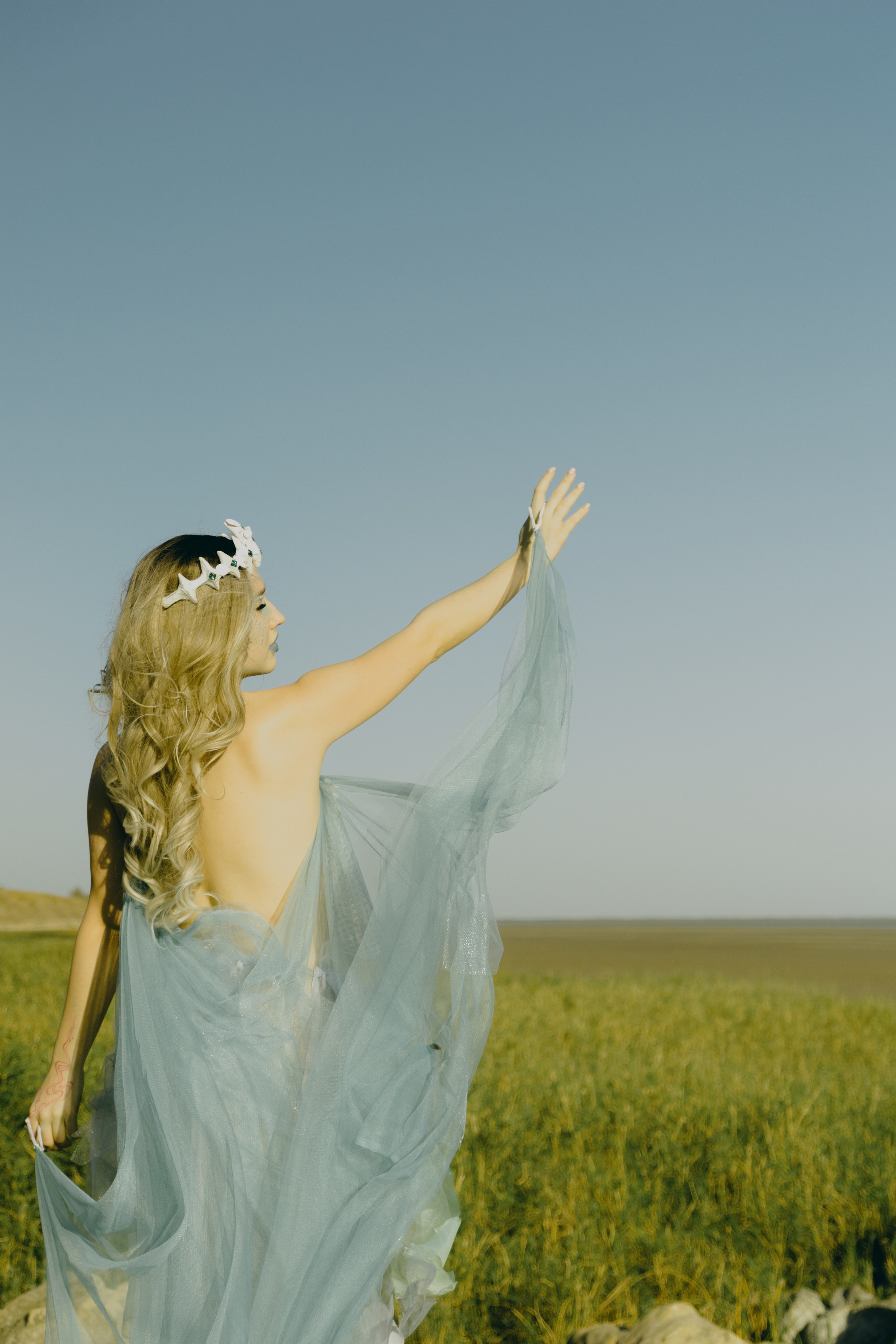 Фэнтези морской фотопроект в Ростове-на-Дону. Креативный фэнтези проект на тему моря в Ростове-на-Дону. Арт фотограф LaKazaretto портфолио. Женский фотограф Антон Казарин в Ростове-на-Дону.