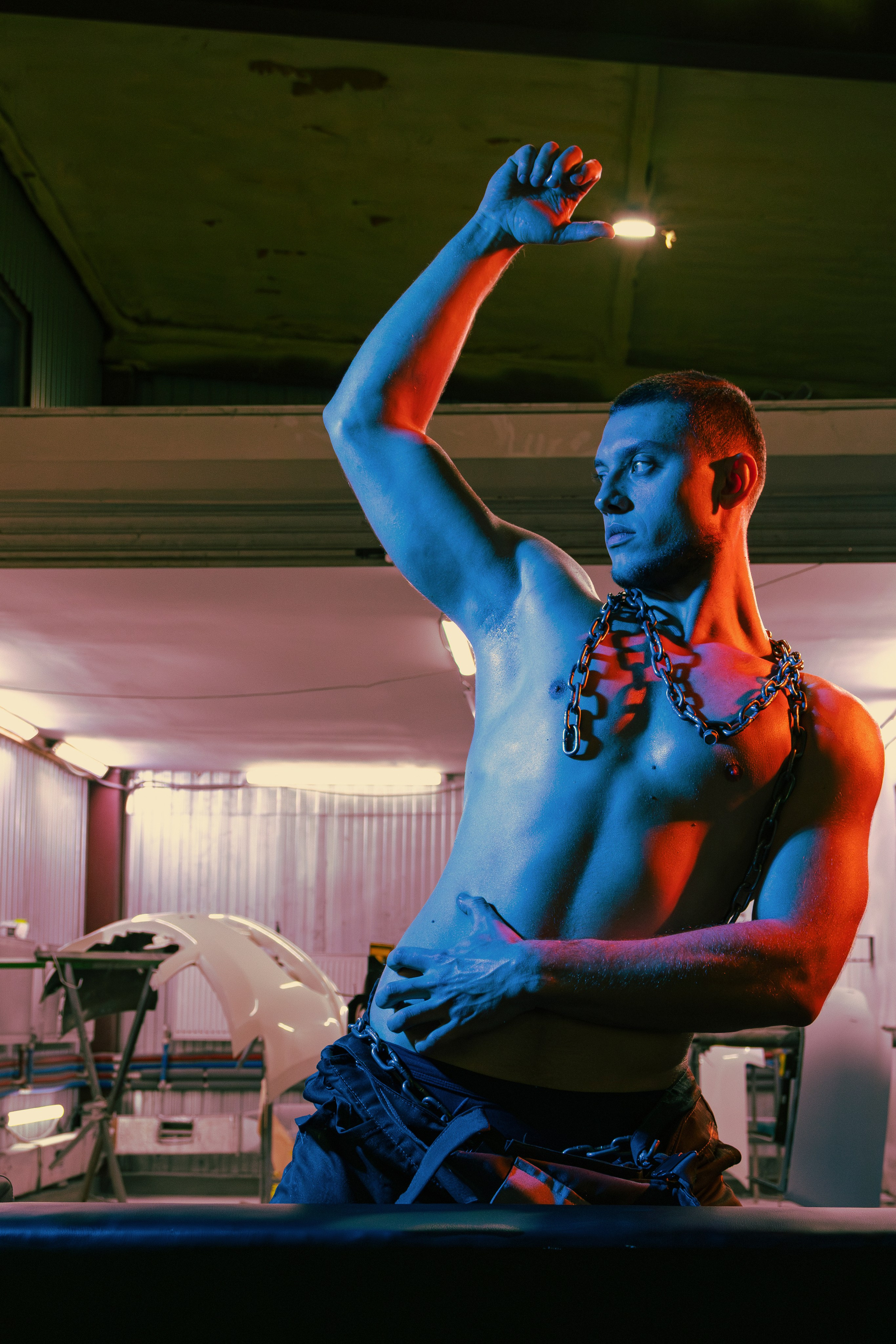 Профессиональная фотосессия группы мужского стриптиза Sextasy в Ростове-на-Дону. Креативные решения для эффектных кадров.