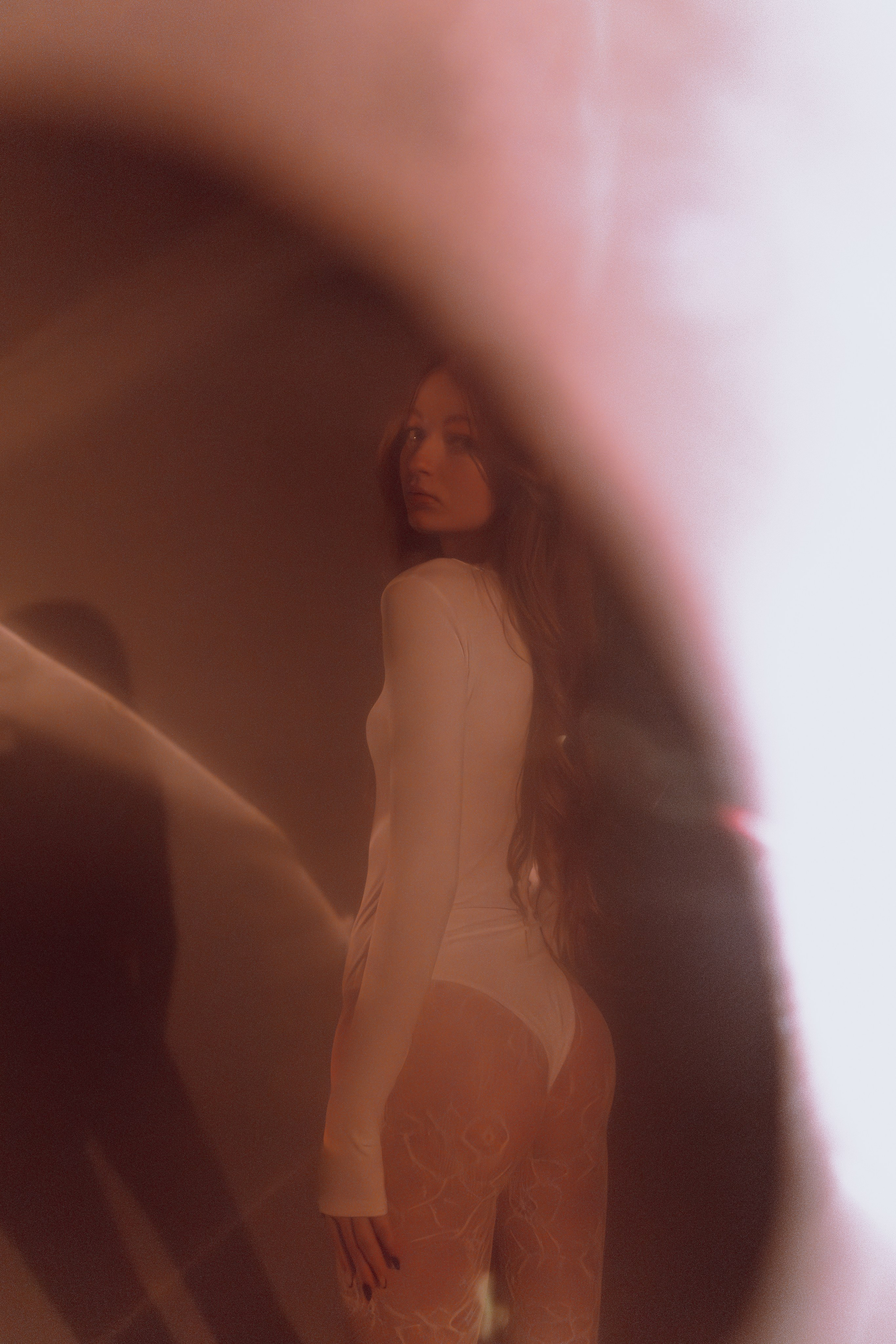 Нежная фотосессия с Алёной в Ростове. Эстетика женского тела, женский фотограф в Ростове-на-Дону. Портретный фотограф, женский портрет в боди