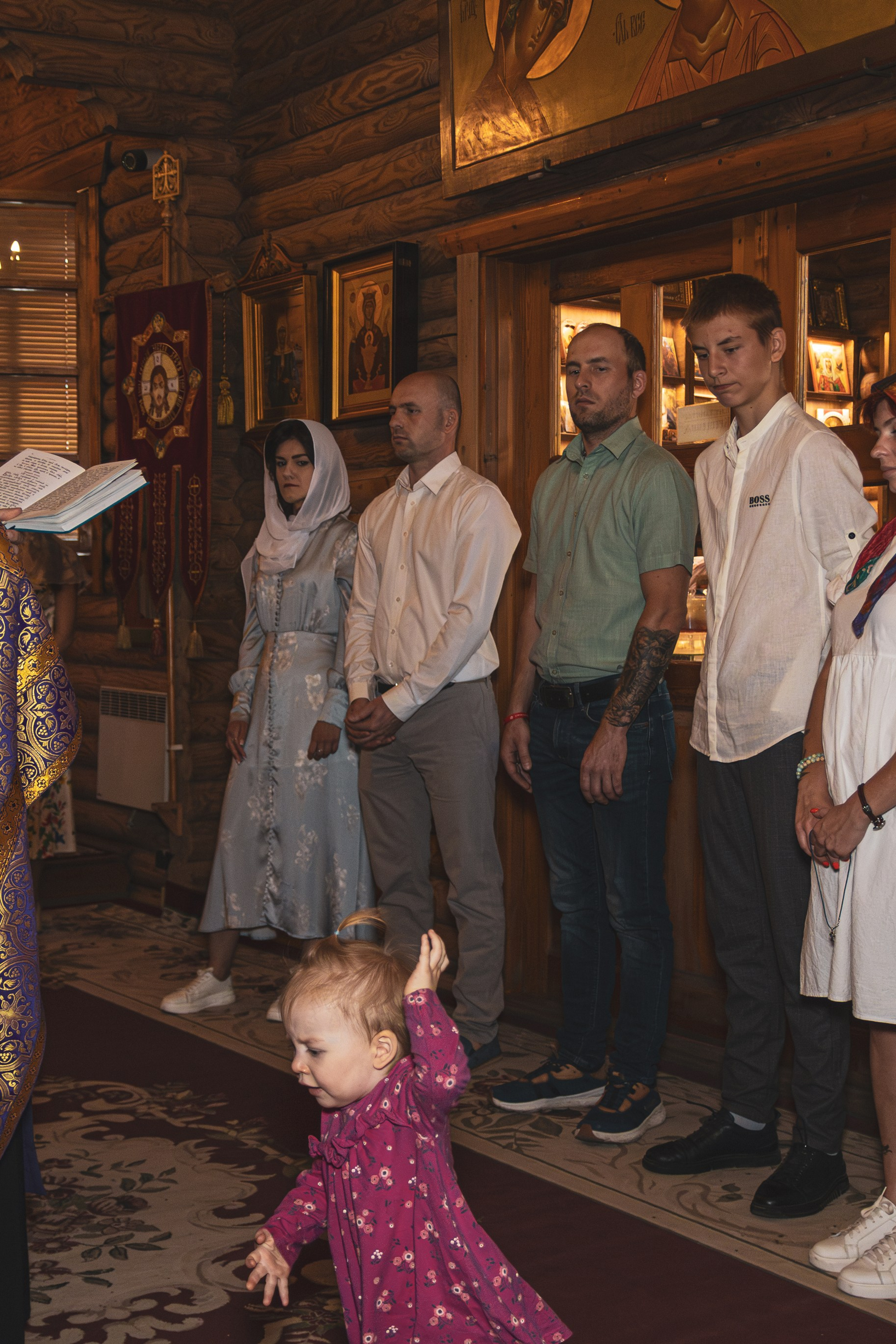 Фотограф крестин в Ростове на Дону, фотография в церке, храме, съёмка крестин в Ростове