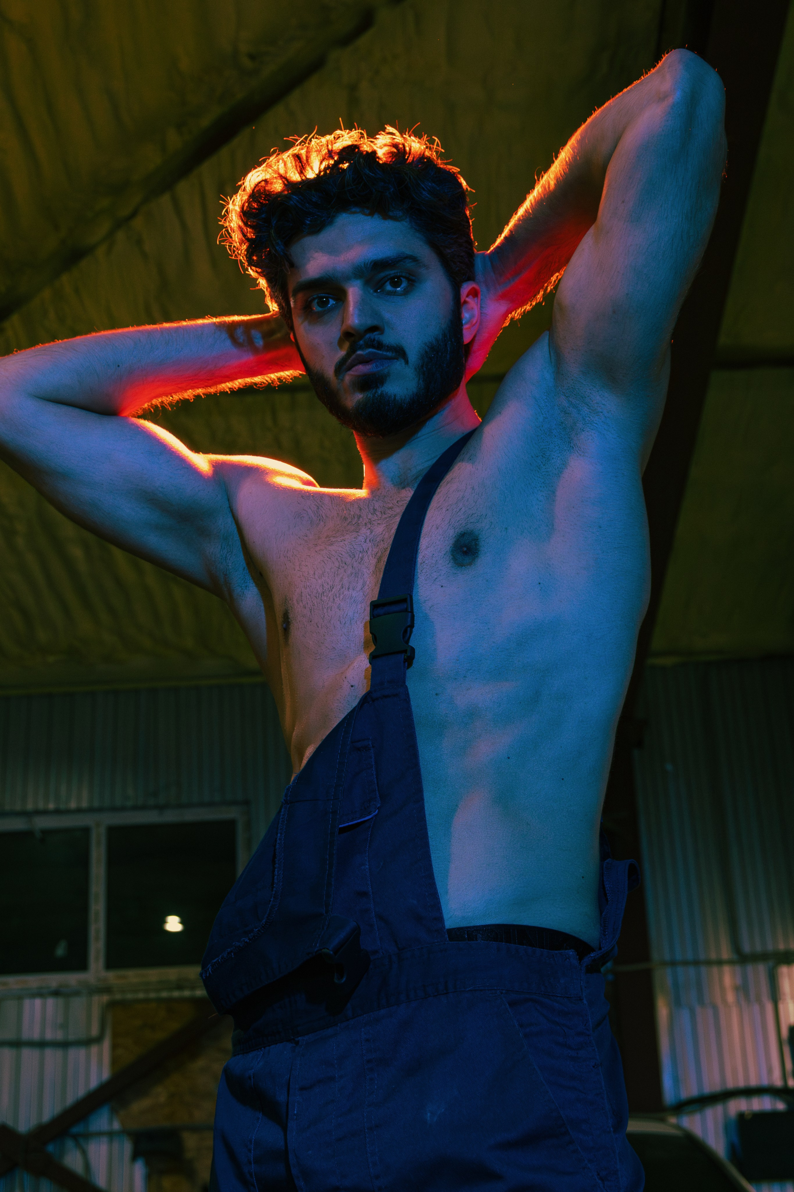 Креативная съёмка мужчин в костюмах маляров в Ростове-на-Дону. Профессиональная работа с группой Sextasy.