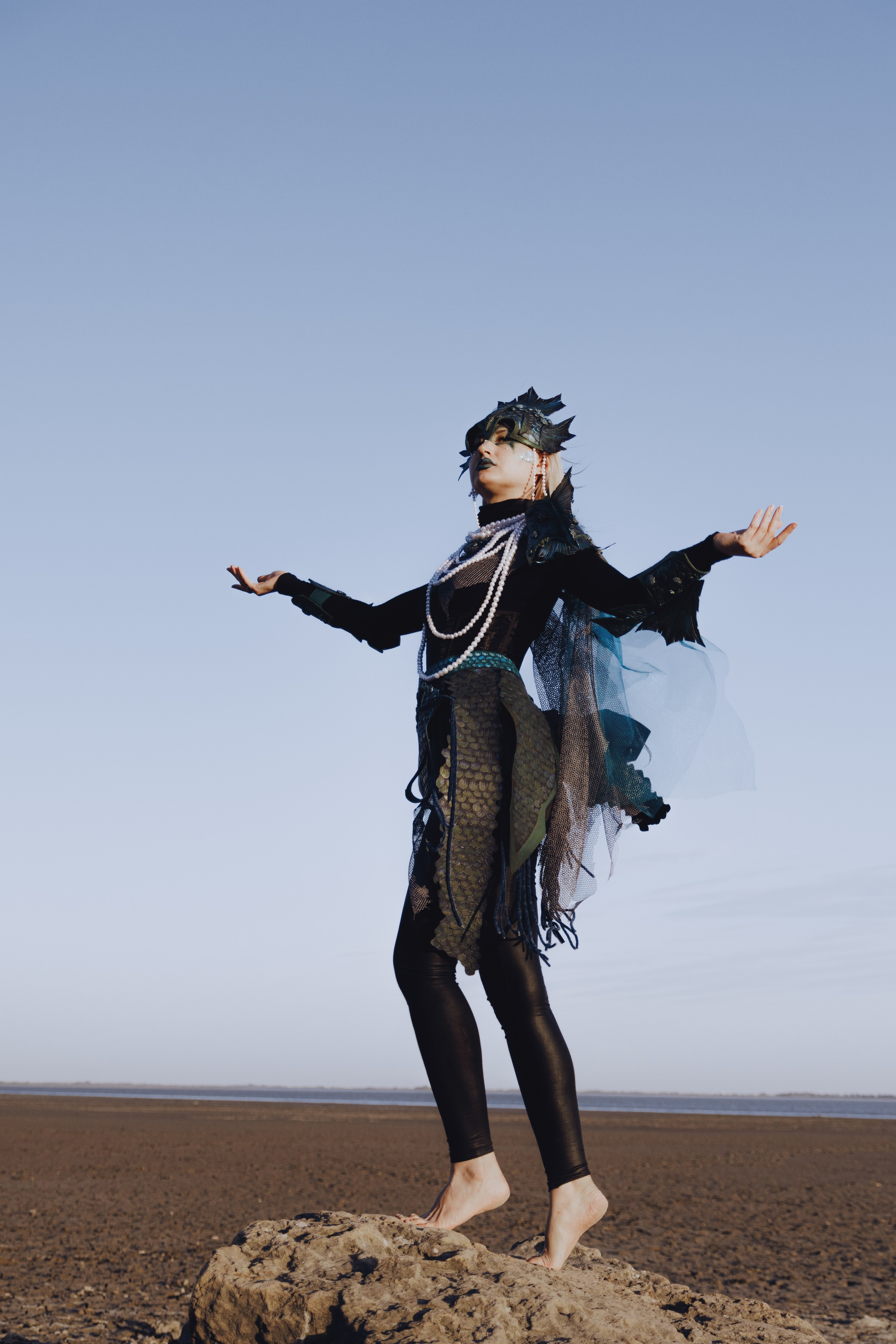 Фэнтези морской фотопроект в Ростове-на-Дону. Креативный фэнтези проект на тему моря в Ростове-на-Дону. Арт фотограф LaKazaretto портфолио. Женский фотограф Антон Казарин в Ростове-на-Дону.