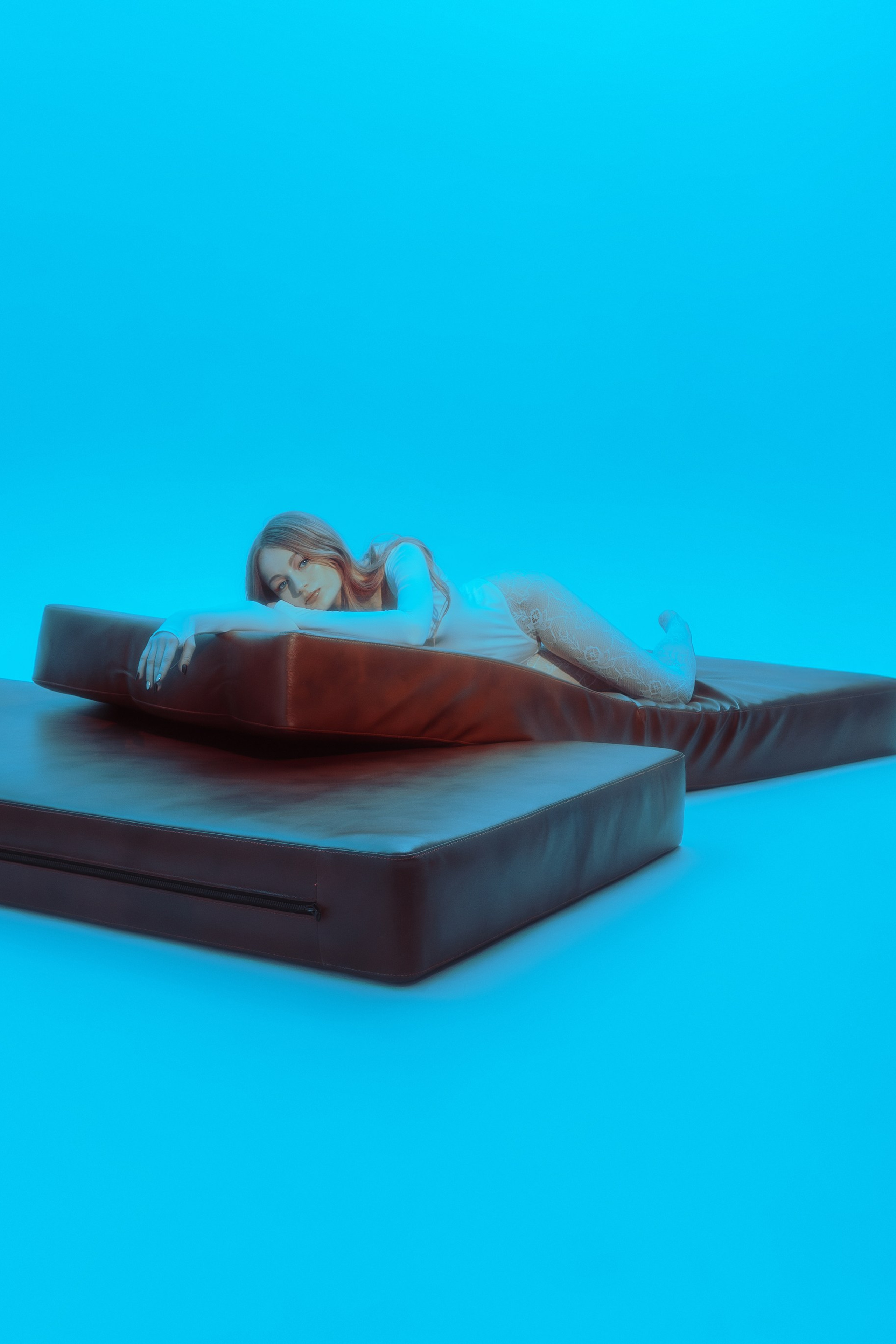 Нежная фотосессия с Алёной в Ростове. Эстетика женского тела, женский фотограф в Ростове-на-Дону. Портретный фотограф, женский портрет в боди