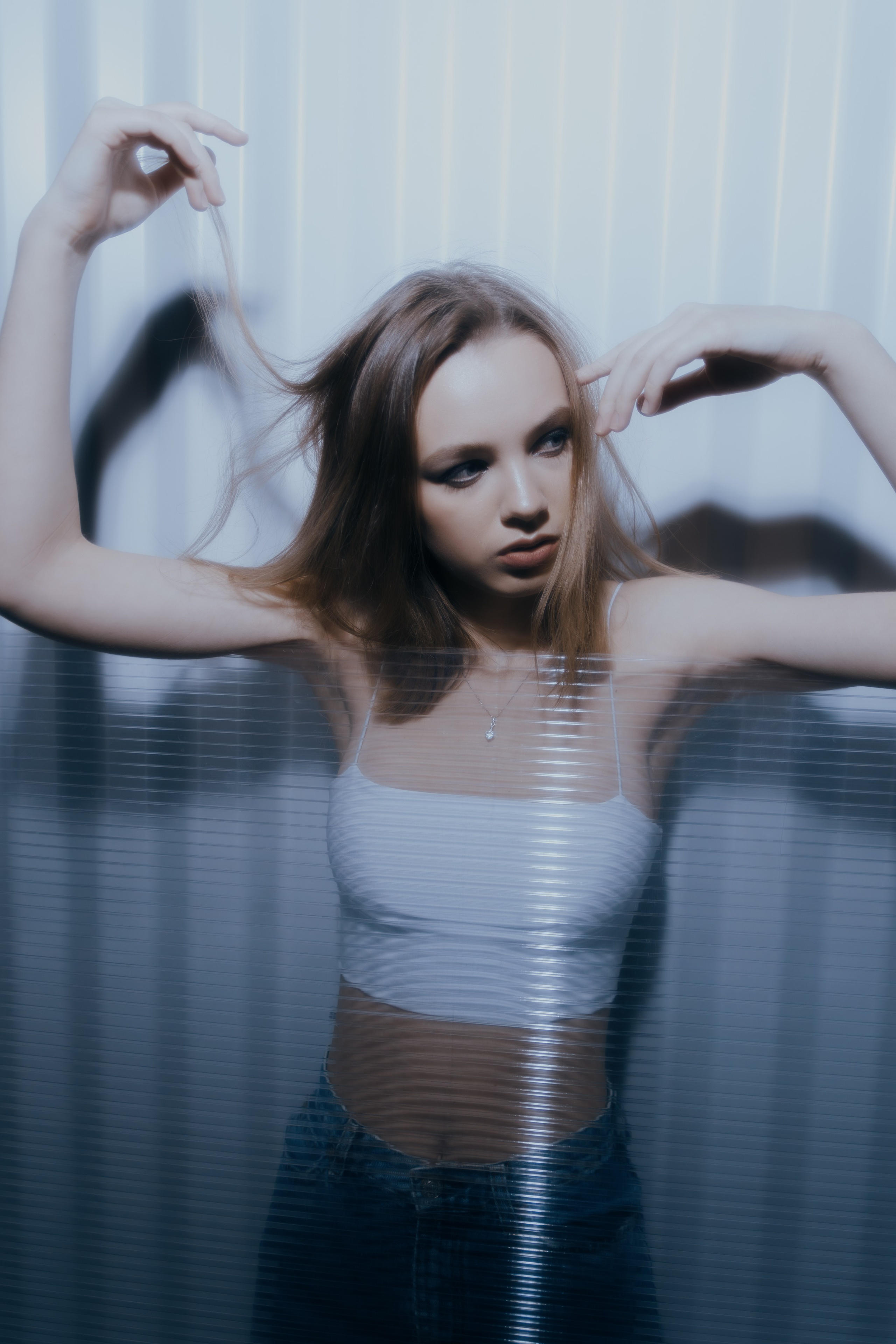 Фотосессия в стиле папарацци в Ростове-на-Дону, фотография женского модного портрета для журнала, фэшн фотограф Ростов-на-Дону.