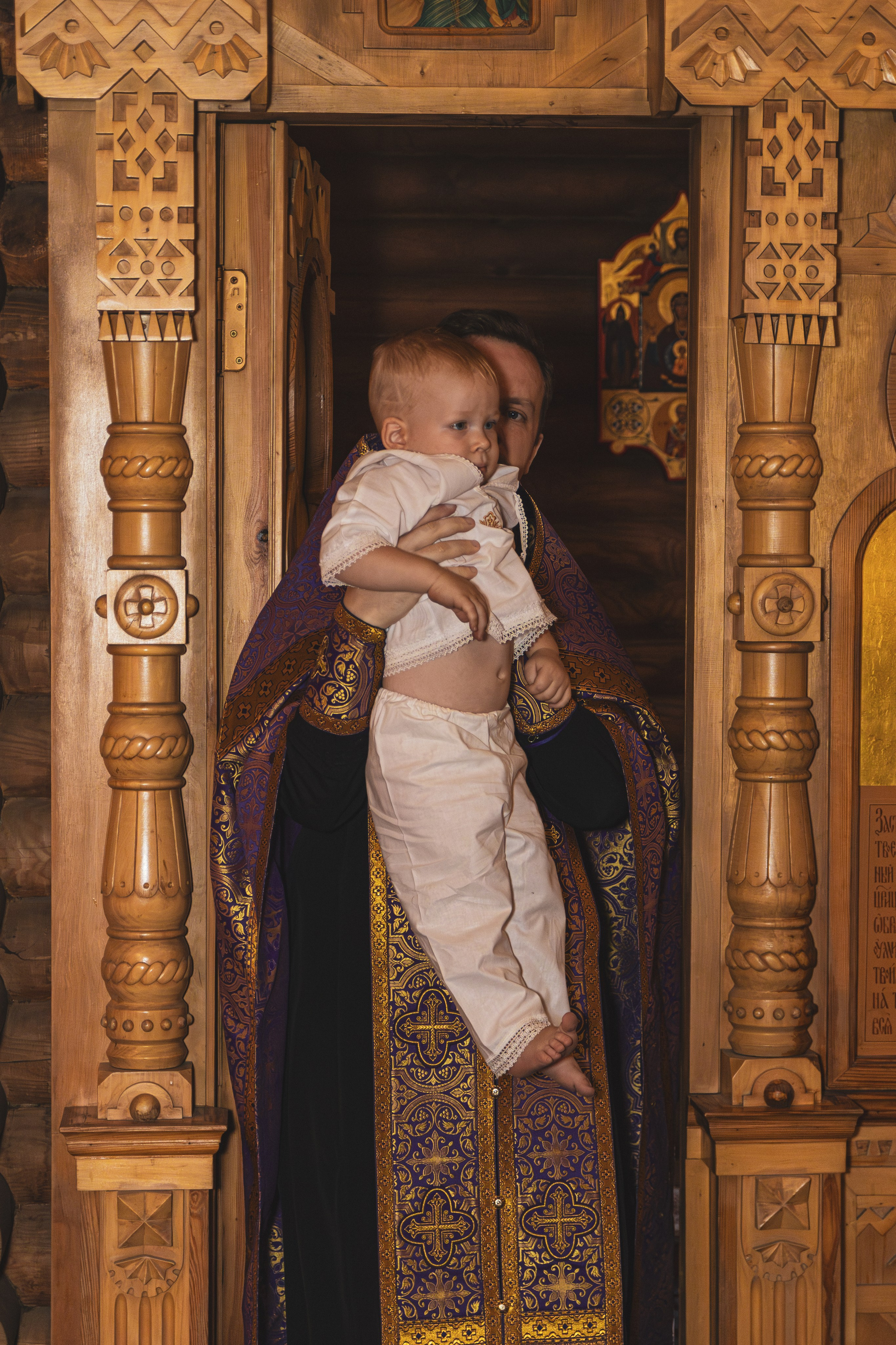 Фотограф крестин в Ростове на Дону, фотография в церке, храме, съёмка крестин в Ростове